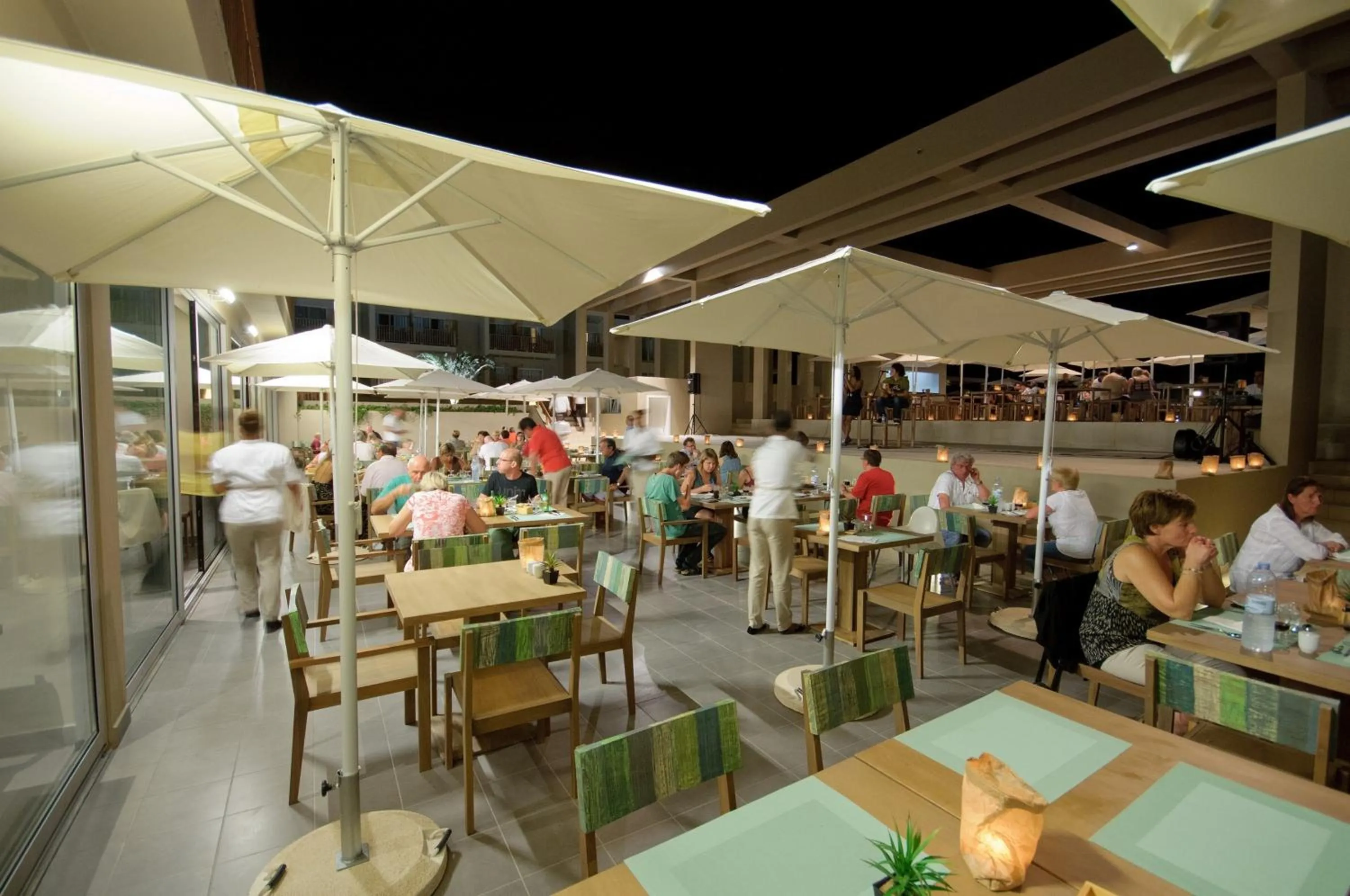 Restaurant/places to eat in Oasis Salinas Sea