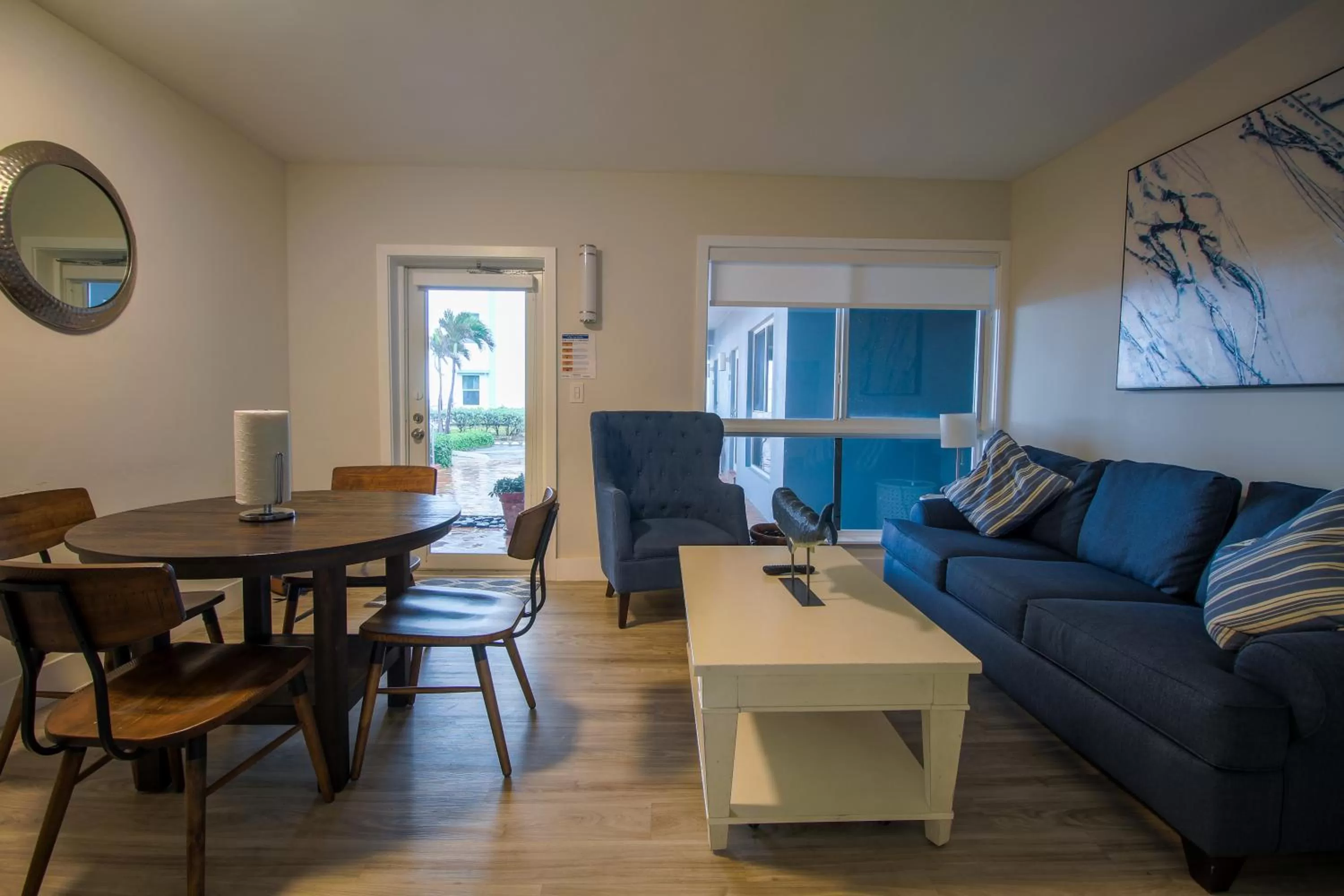 Living room in Shore View Hotel