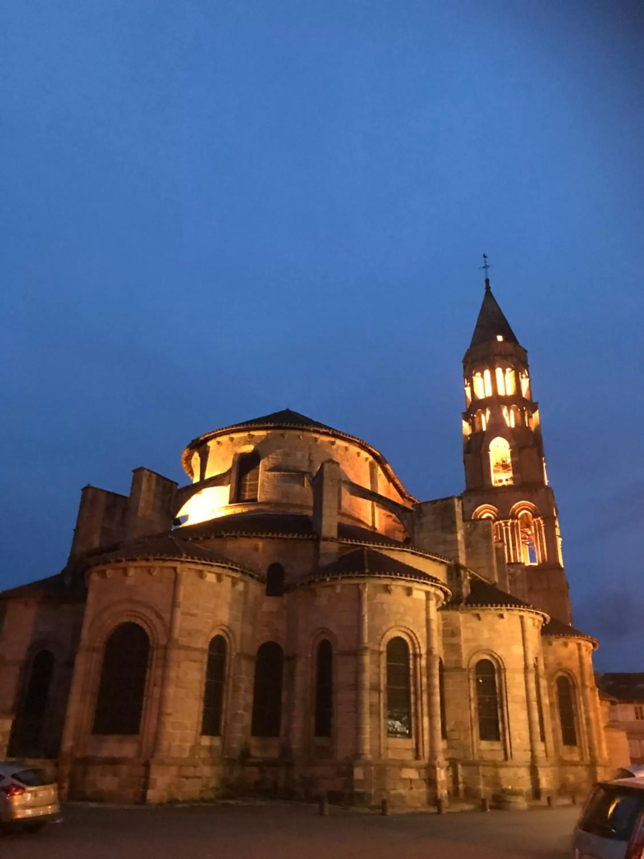 Spring, Property Building in Le Jardin des Lys