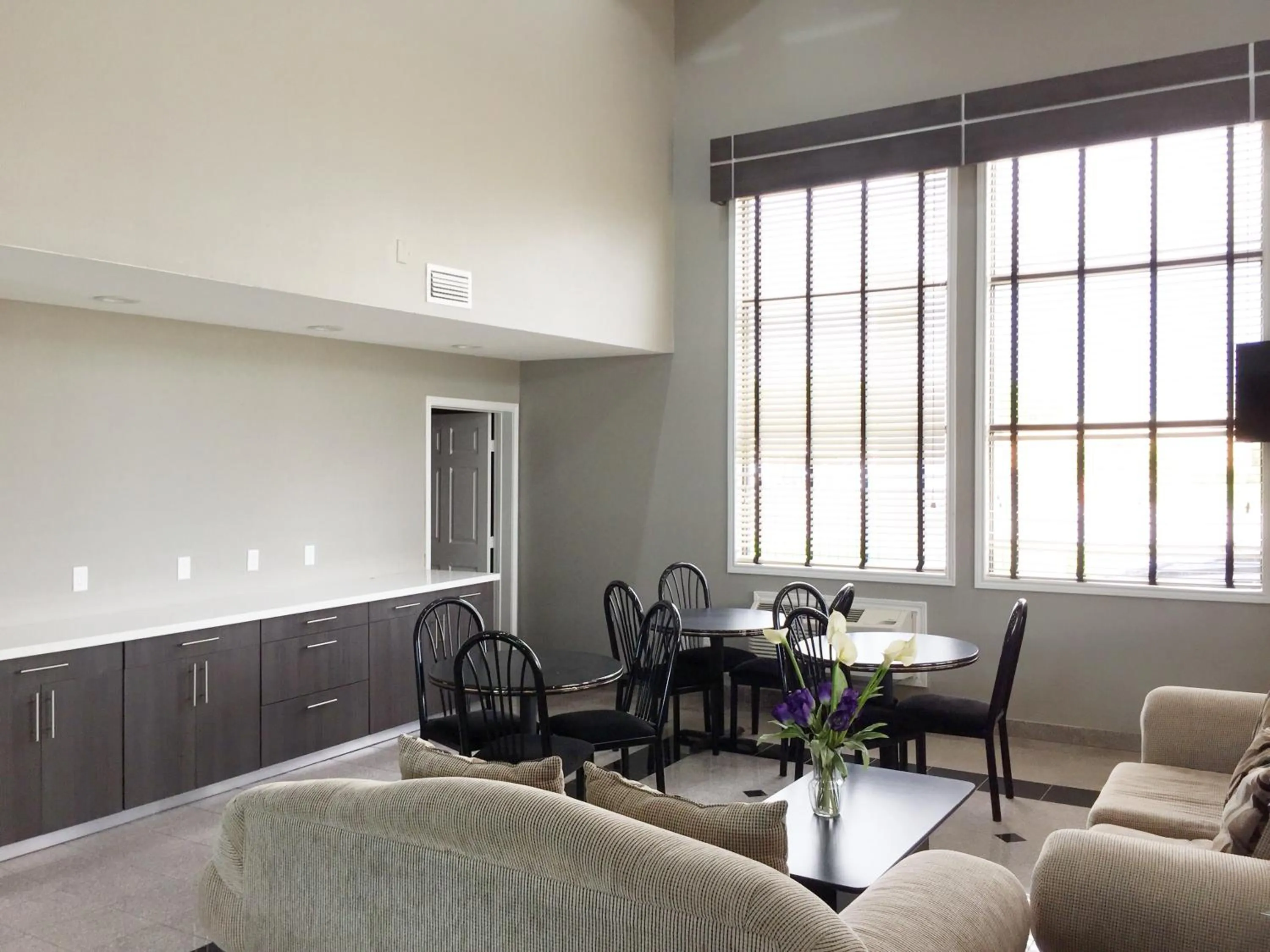 Americas Best Value Inn & Suites Mont Belvieu Houston