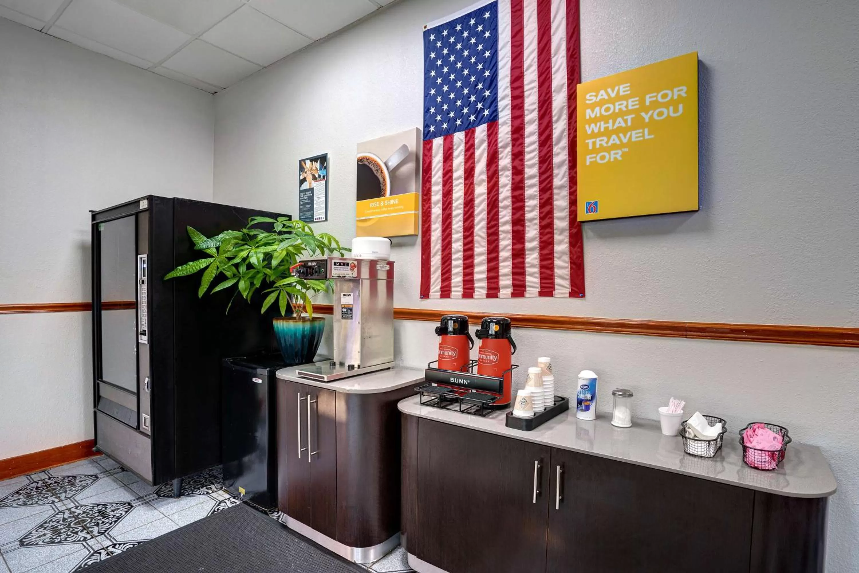 Breakfast in Motel 6 Burlington