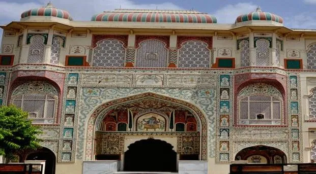 Facade/entrance in Rani Mahal Hotel
