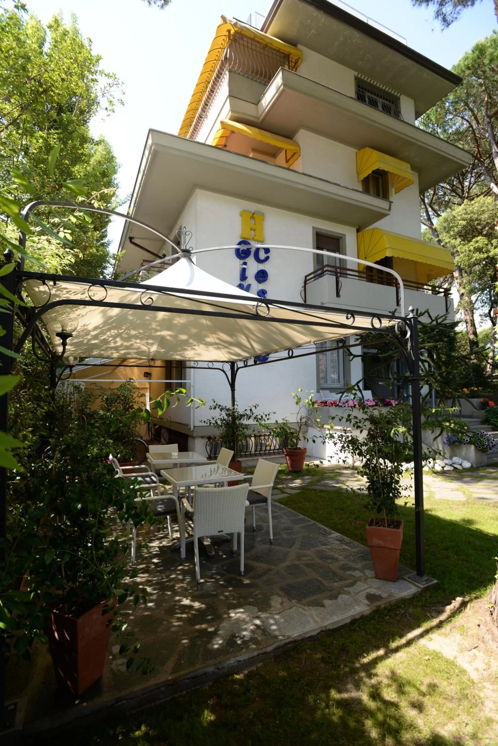 Property building in Hotel Giulio Cesare