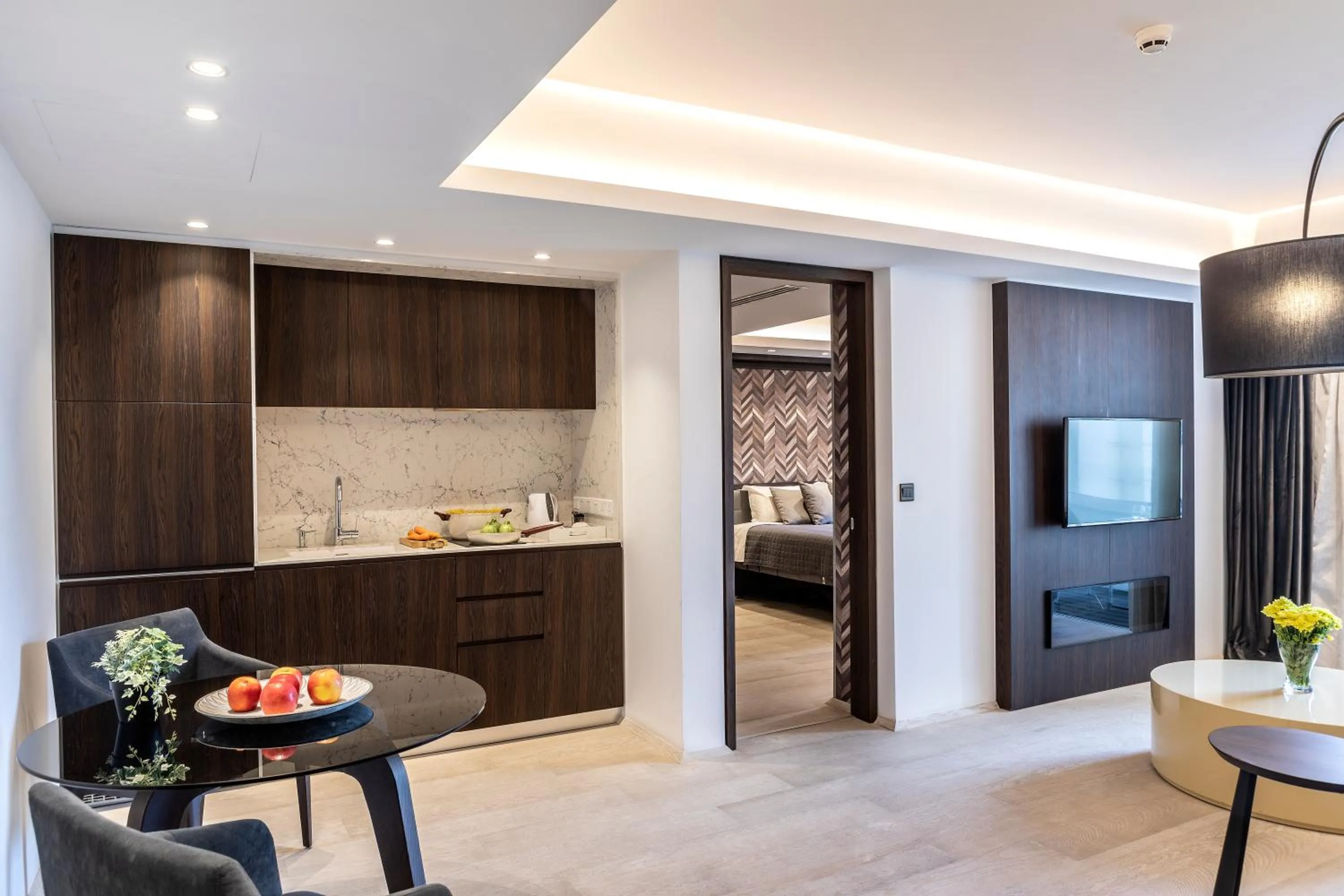 Kitchen or kitchenette in Almond Business Hotel