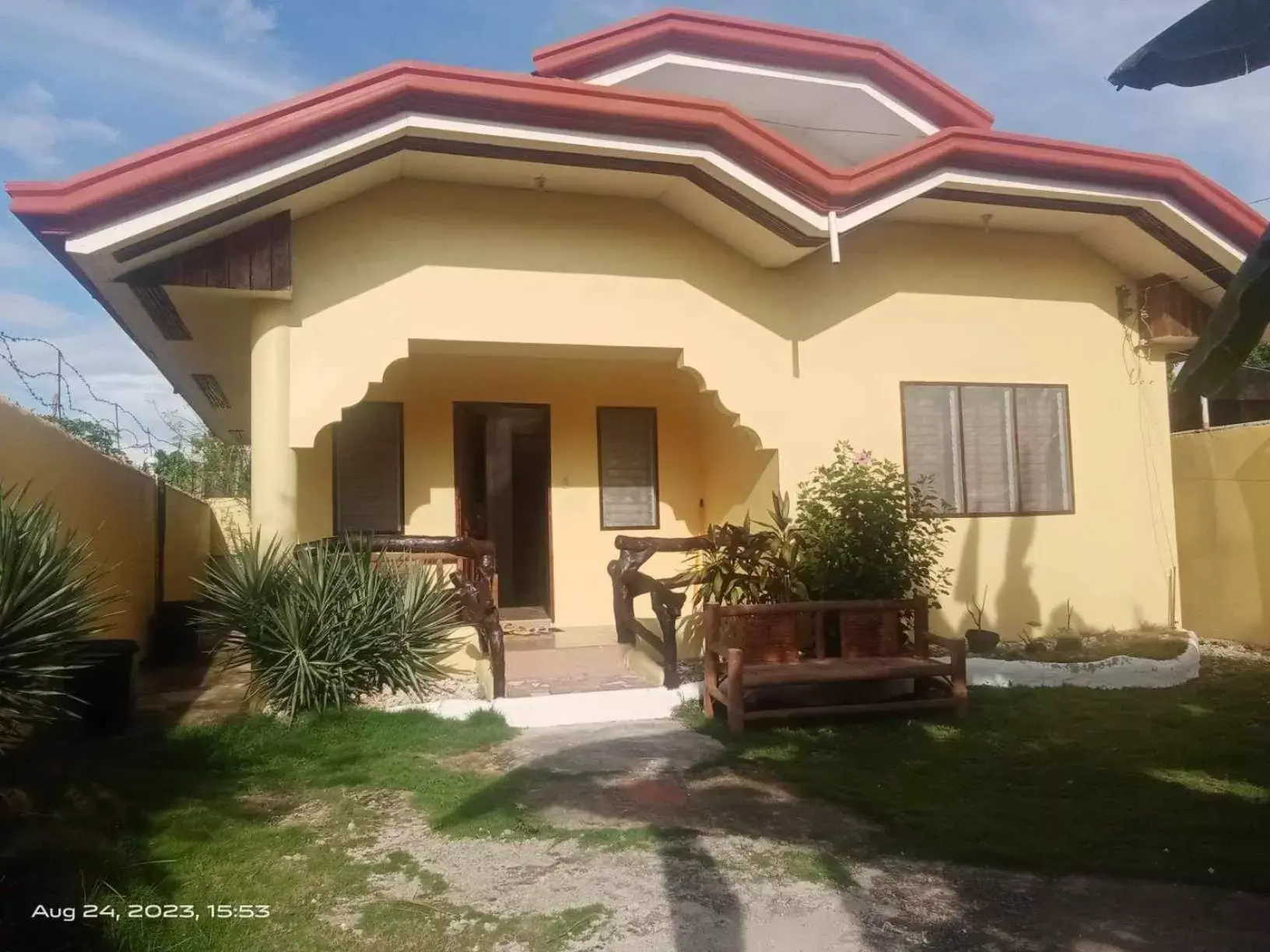 Family Bungalow in Pescador View - Beachfront ,Extensions & nearby the Ocean Hostels & Restaurant Moalboal Family Bungalow in Pescador View - Beachfront ,Extensions & nearby the Ocean Hostels & Restaurant Moalboal