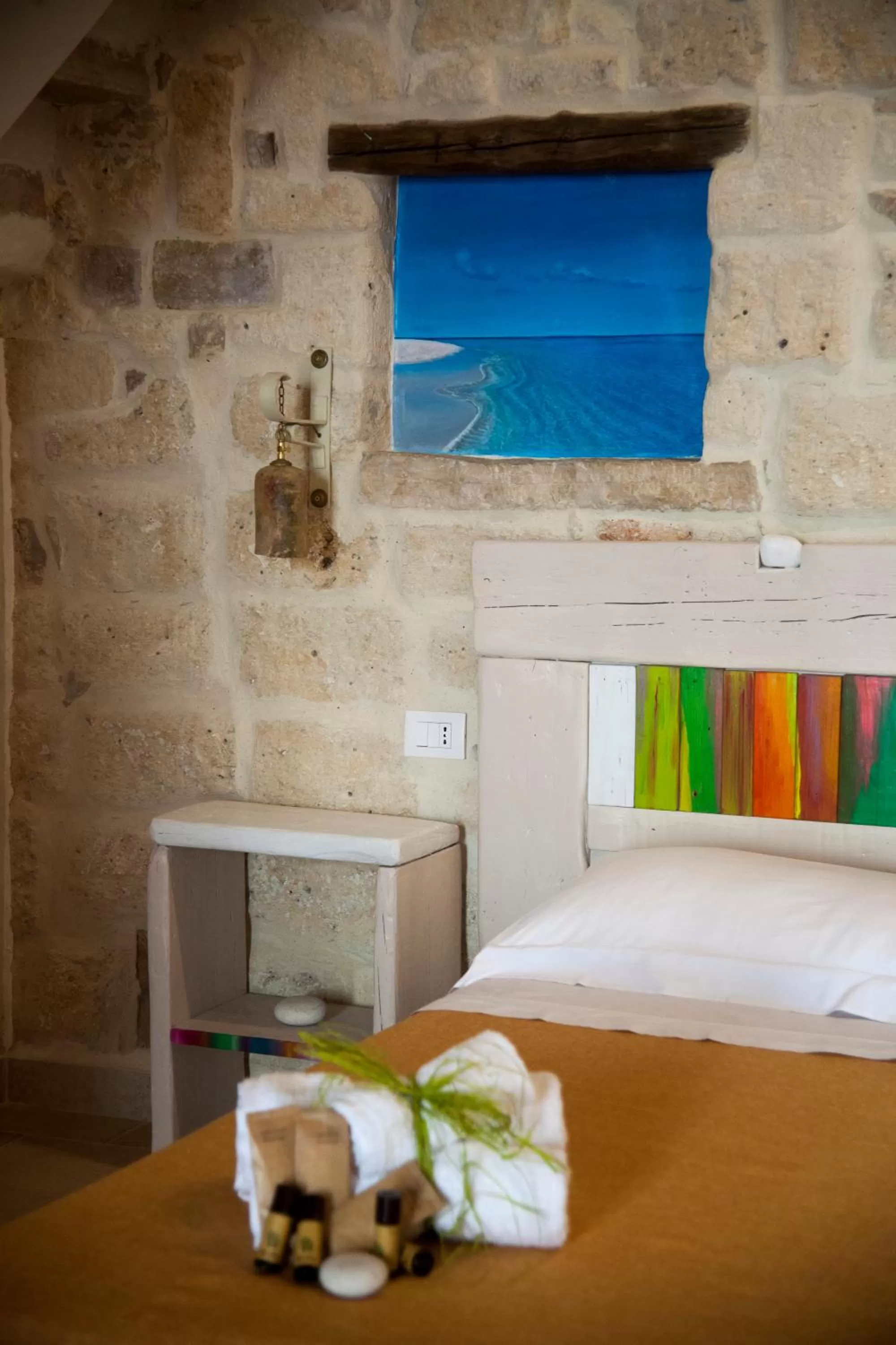 Decorative detail, Bed in 3 Archi B&B