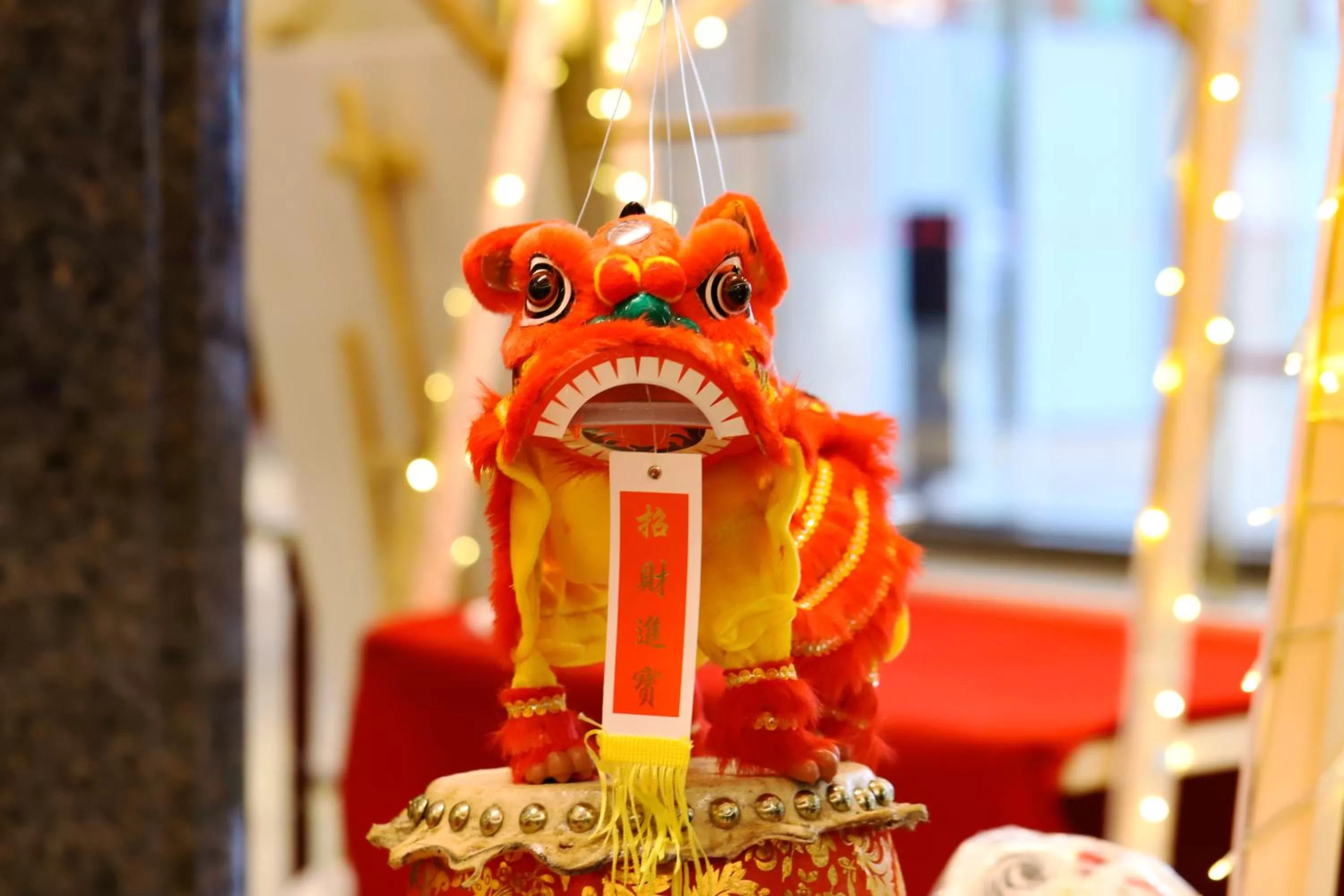 On-site shops in Crowne Plaza Foshan by IHG