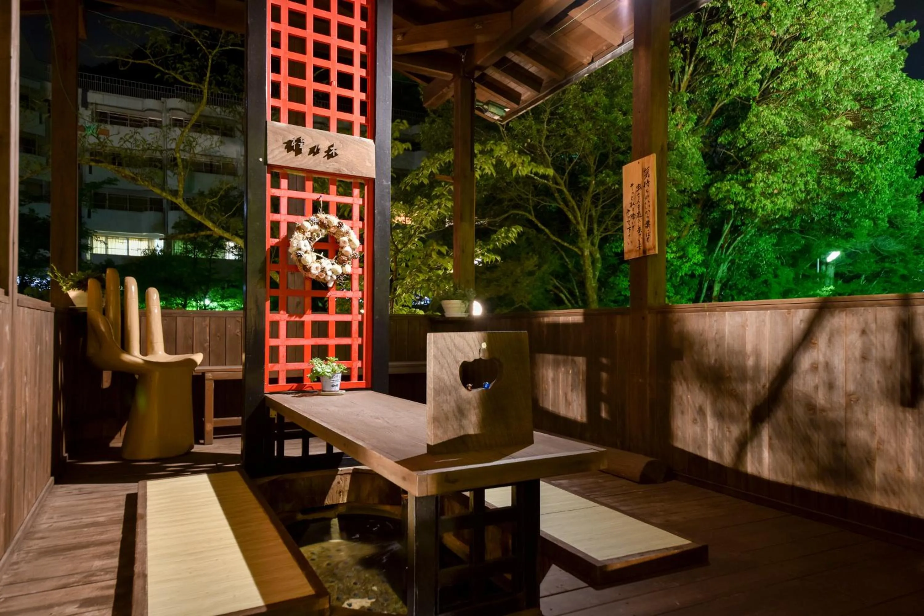 Patio in Okuno Hosomichi