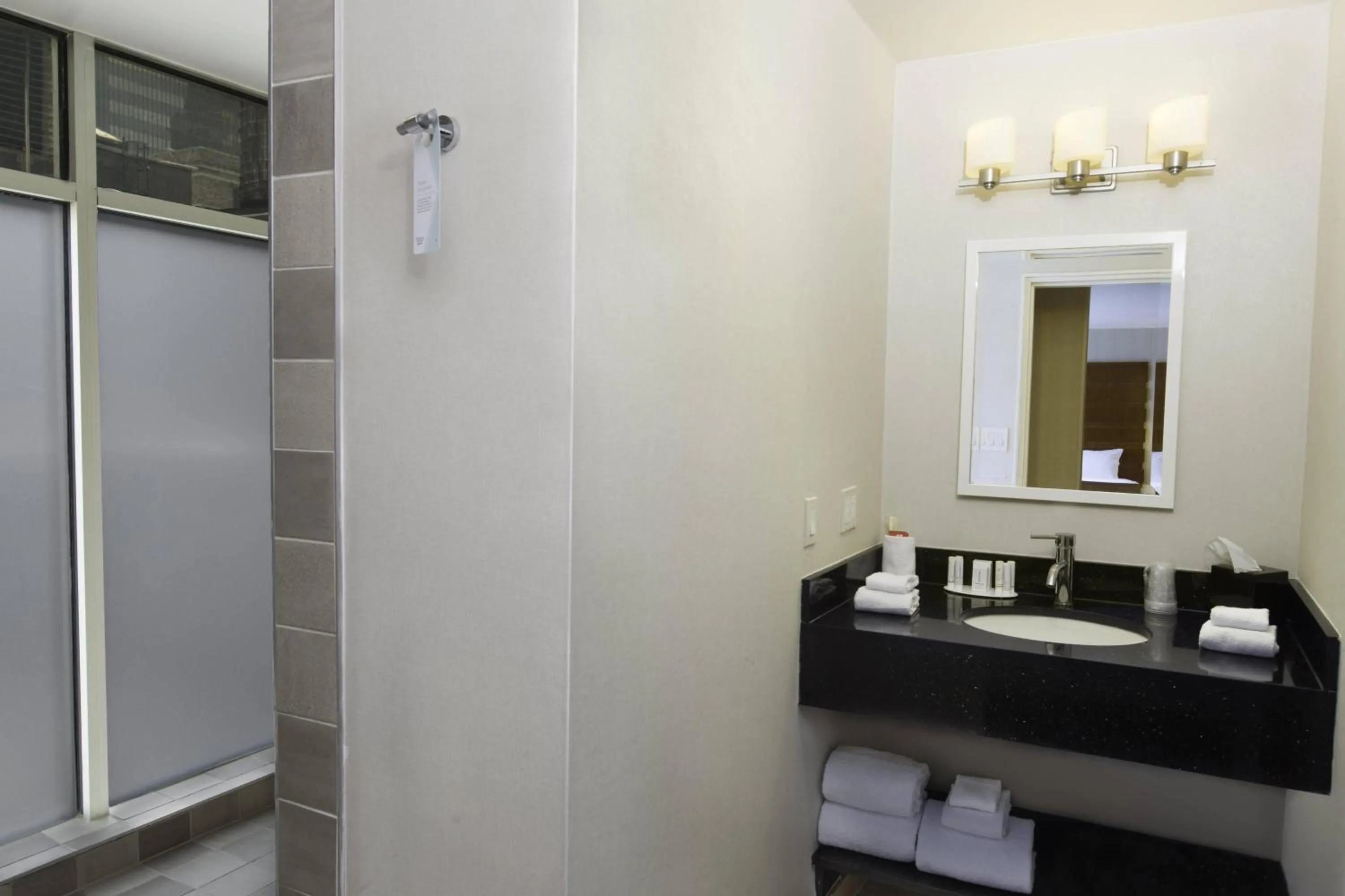Bathroom in Fairfield Inn & Suites by Marriott New York Manhattan/Fifth Avenue