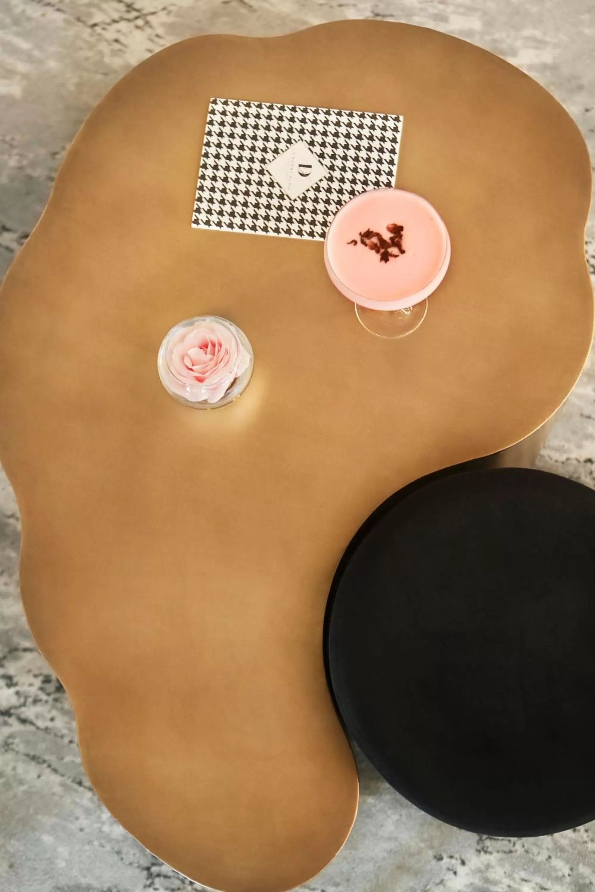 Lounge or bar in Hôtel le Derby Alma by Inwood Hotels