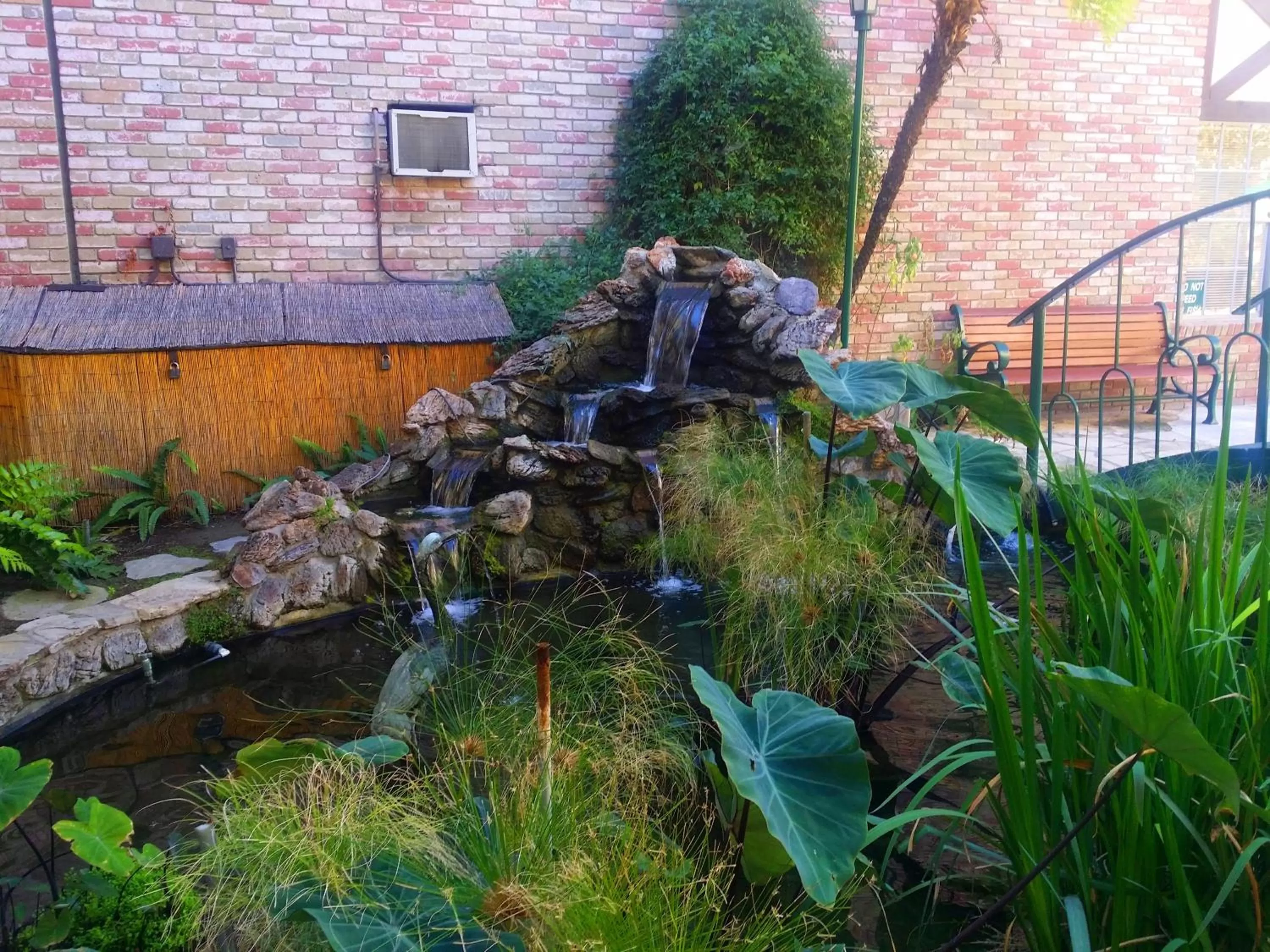 Garden in Anaheim Majestic Garden Hotel