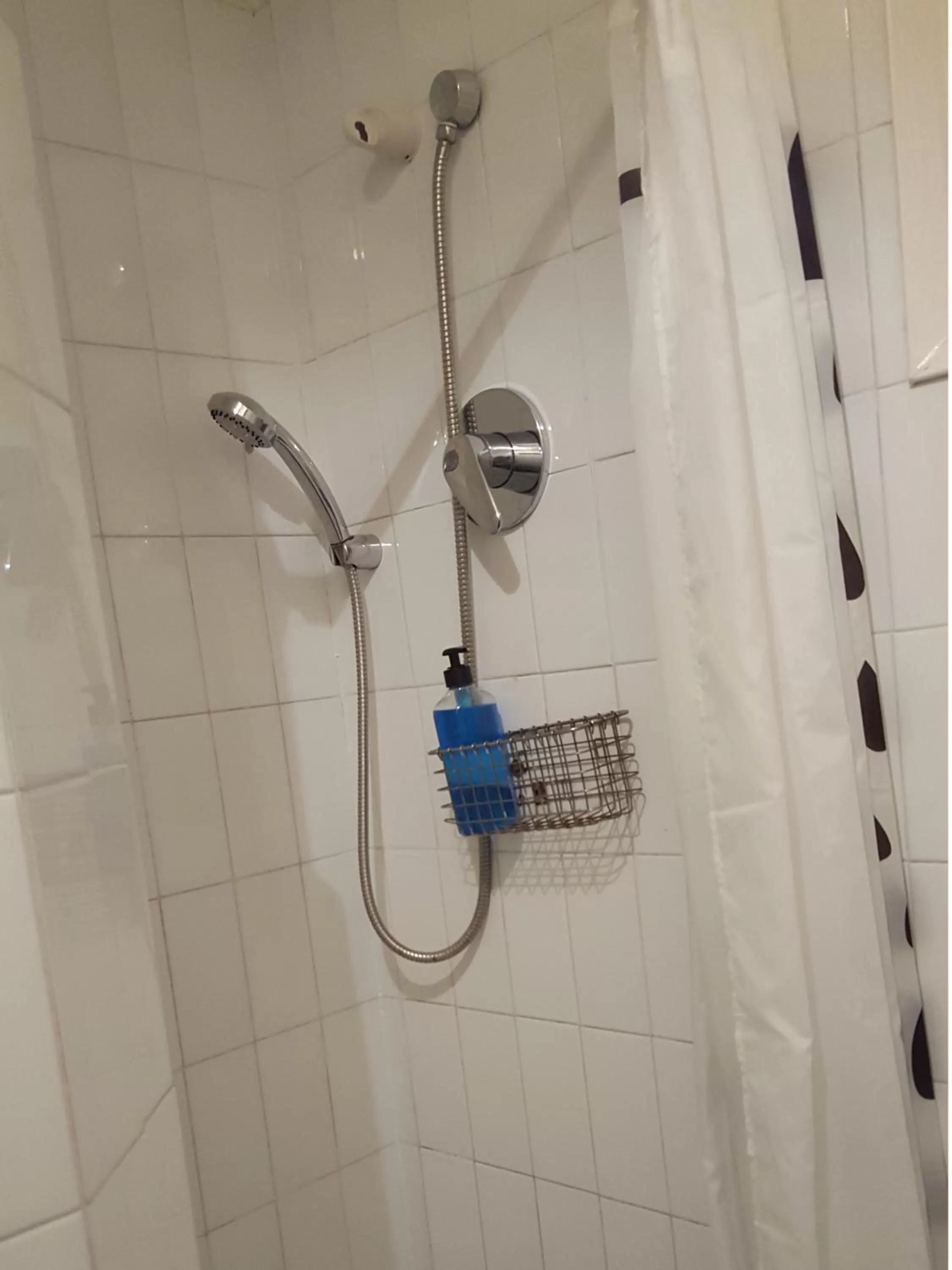 Bathroom in Ally's Bed&Breakfast,