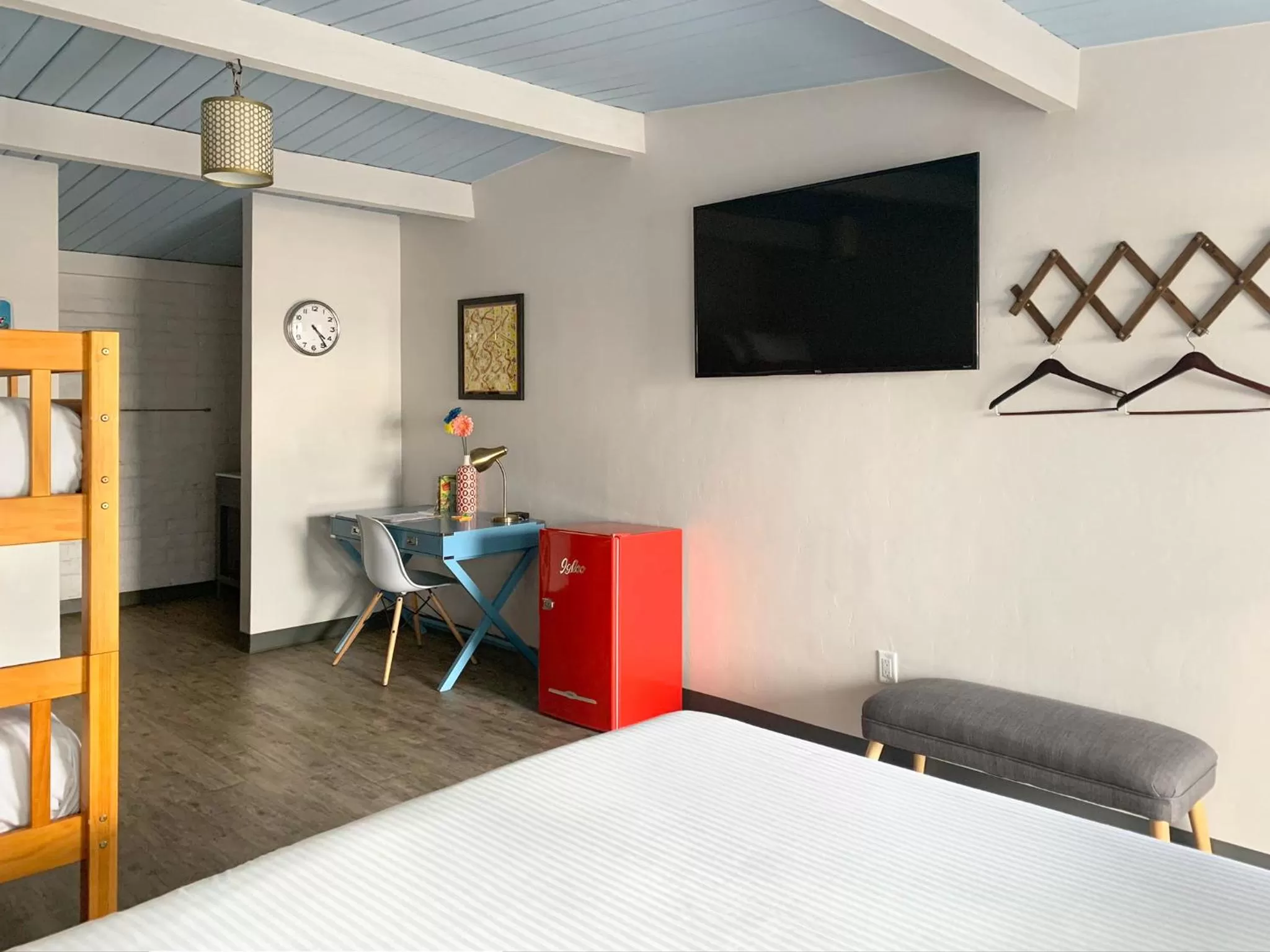 Decorative detail, Bed in Hotel McCoy - Art, Coffee, Beer, Wine