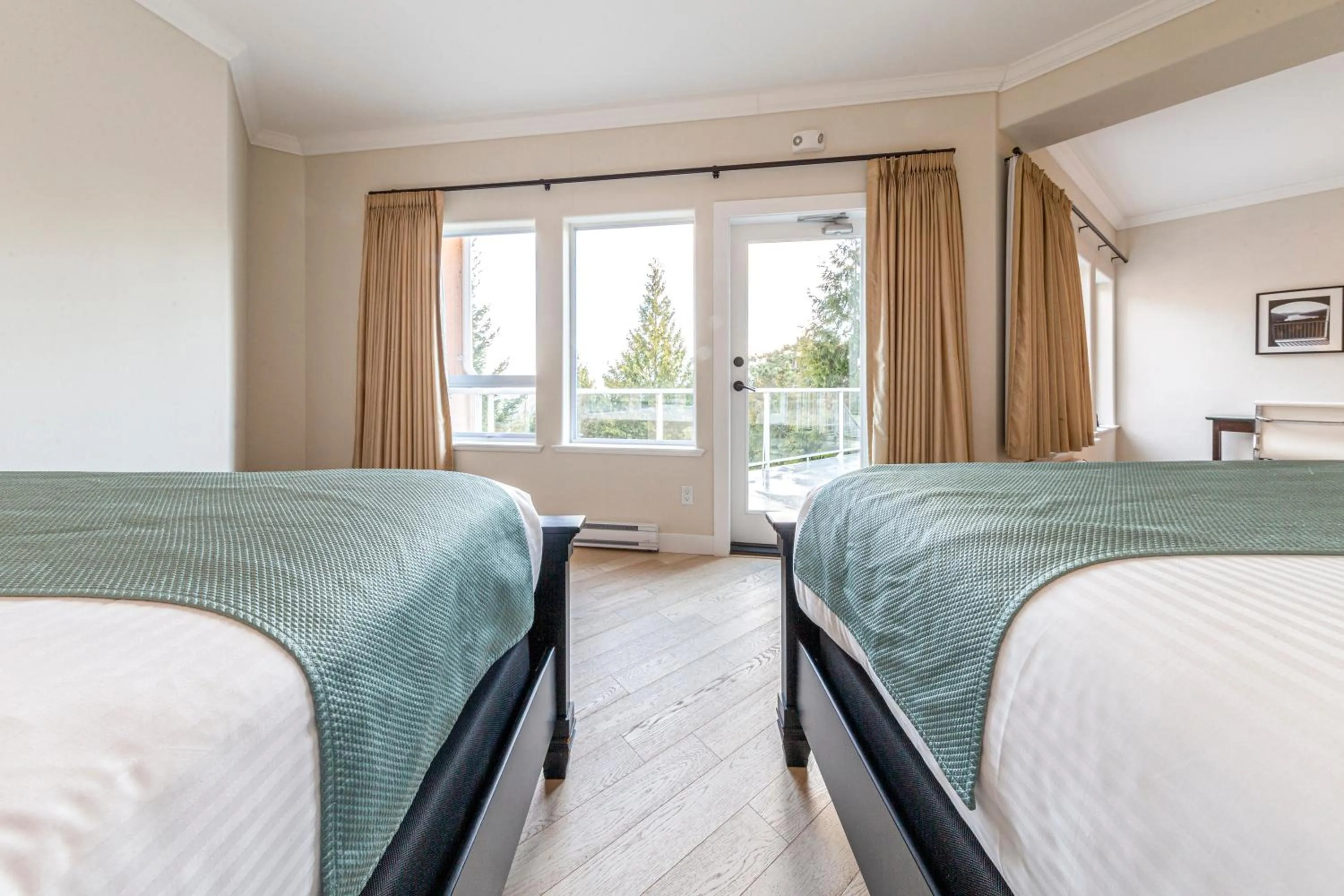 Bed in Villa Eyrie Resort