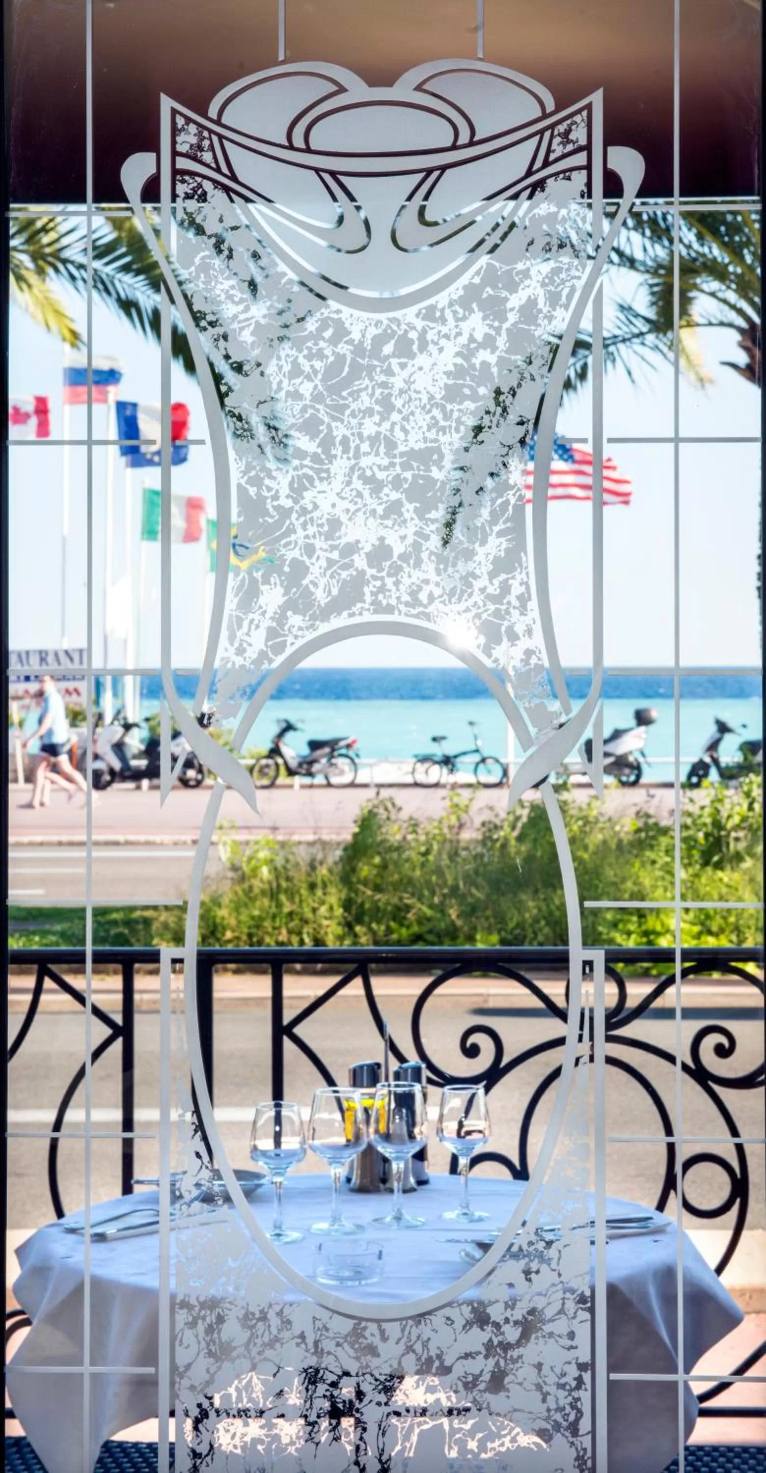 Restaurant/places to eat in Hôtel West End Promenade