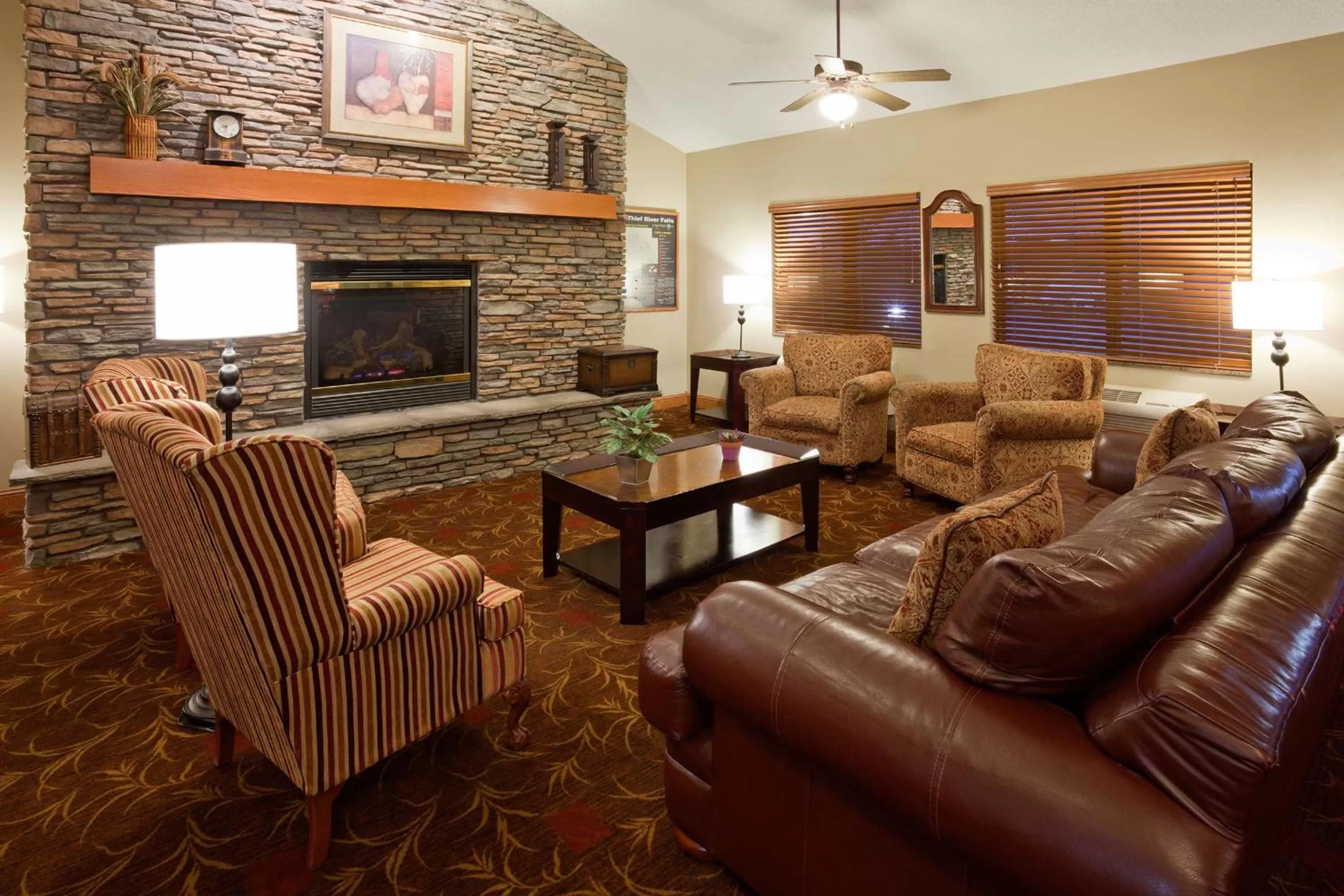 Lobby or reception in AmericInn by Wyndham Thief River Falls