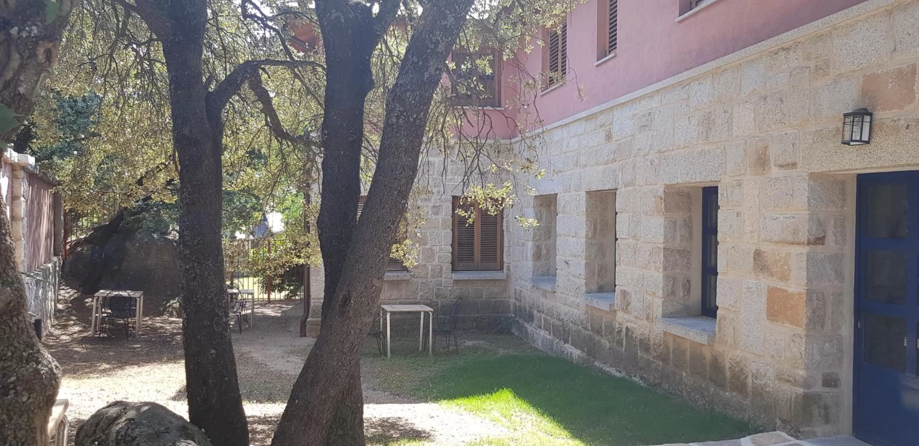 Garden in Hotel Sara De Ur