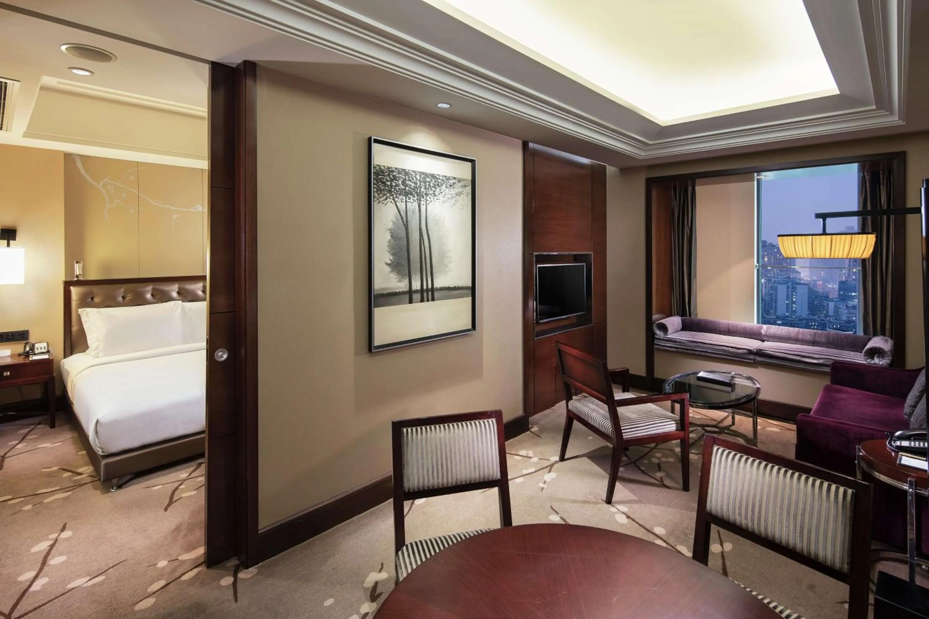Bedroom, Bed in DoubleTree by Hilton Chongqing - Guanyinqiao railway station
