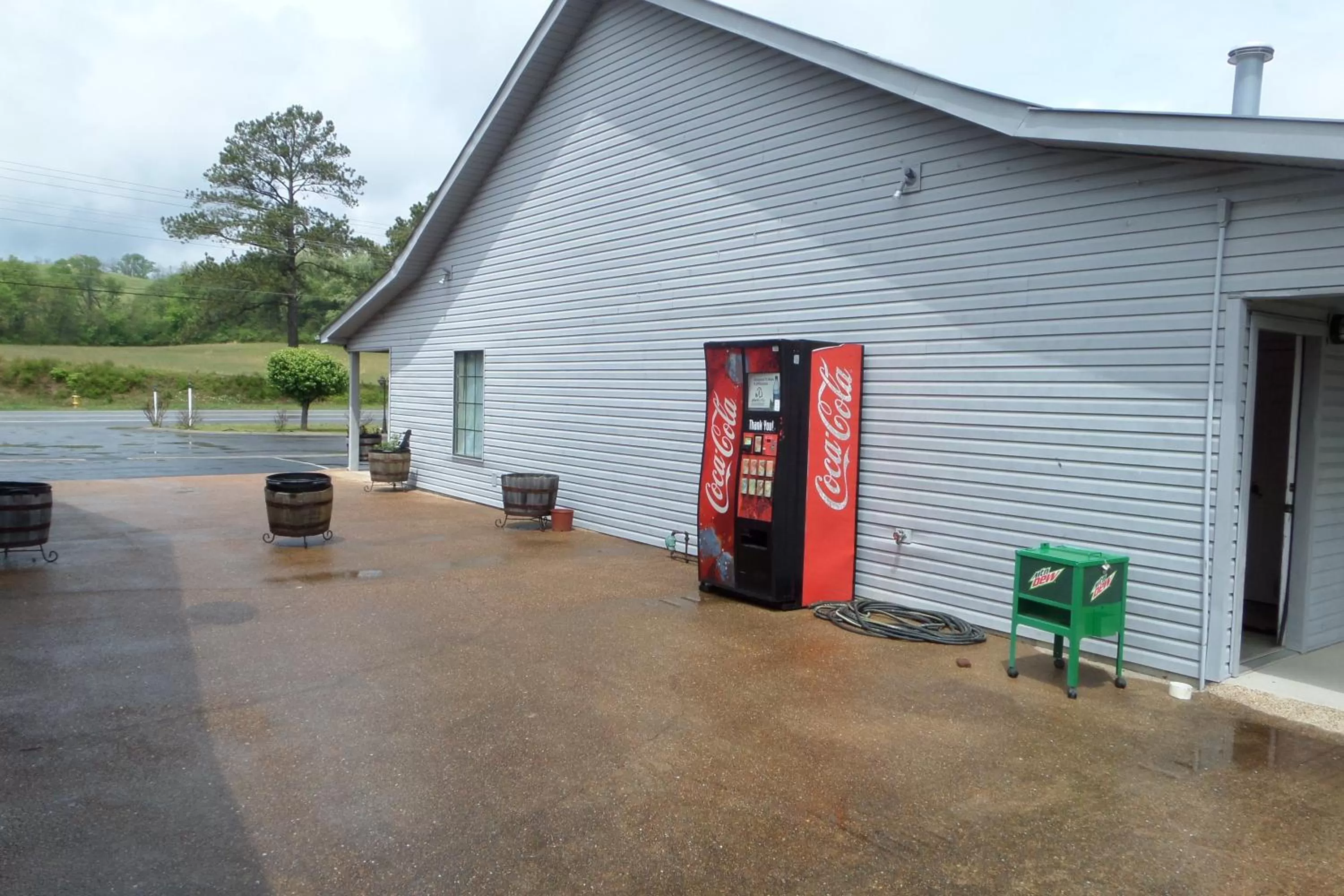 Property building in Lynchburg Country Inn