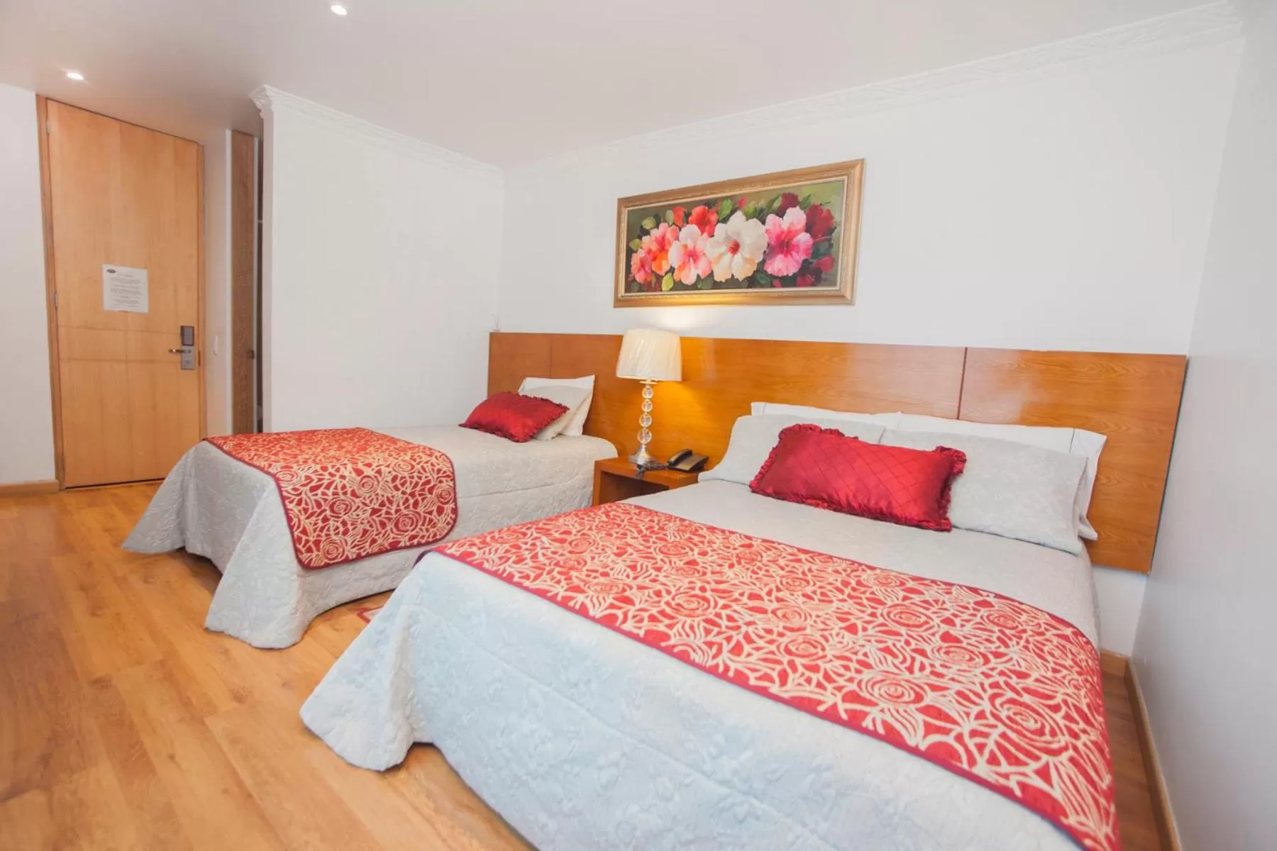 Bed in Hotel Casa Mahanaim Colferias, Bogotá