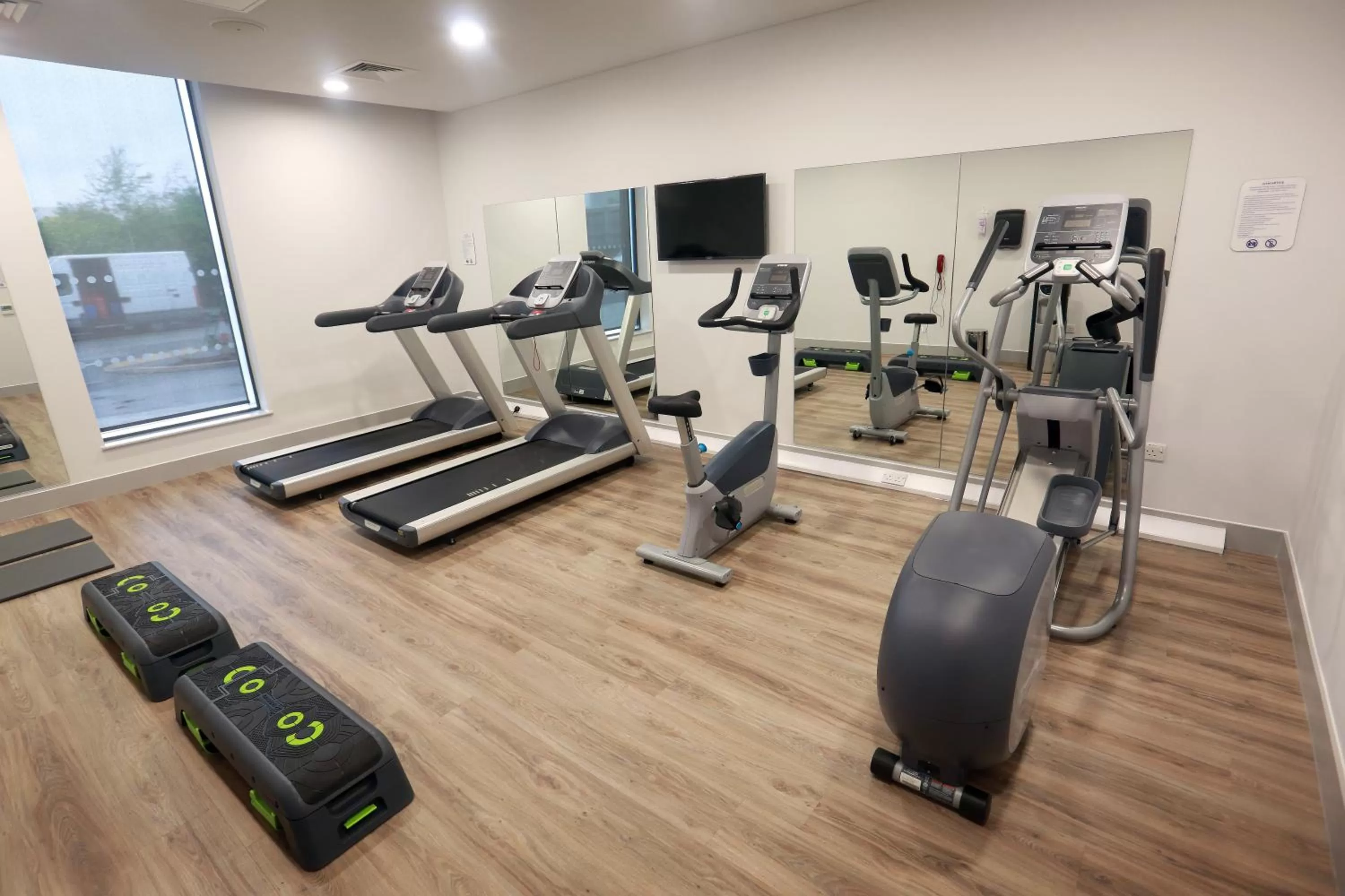 Fitness centre/facilities in Holiday Inn Express - Manchester - TRAFFORDCITY by IHG
