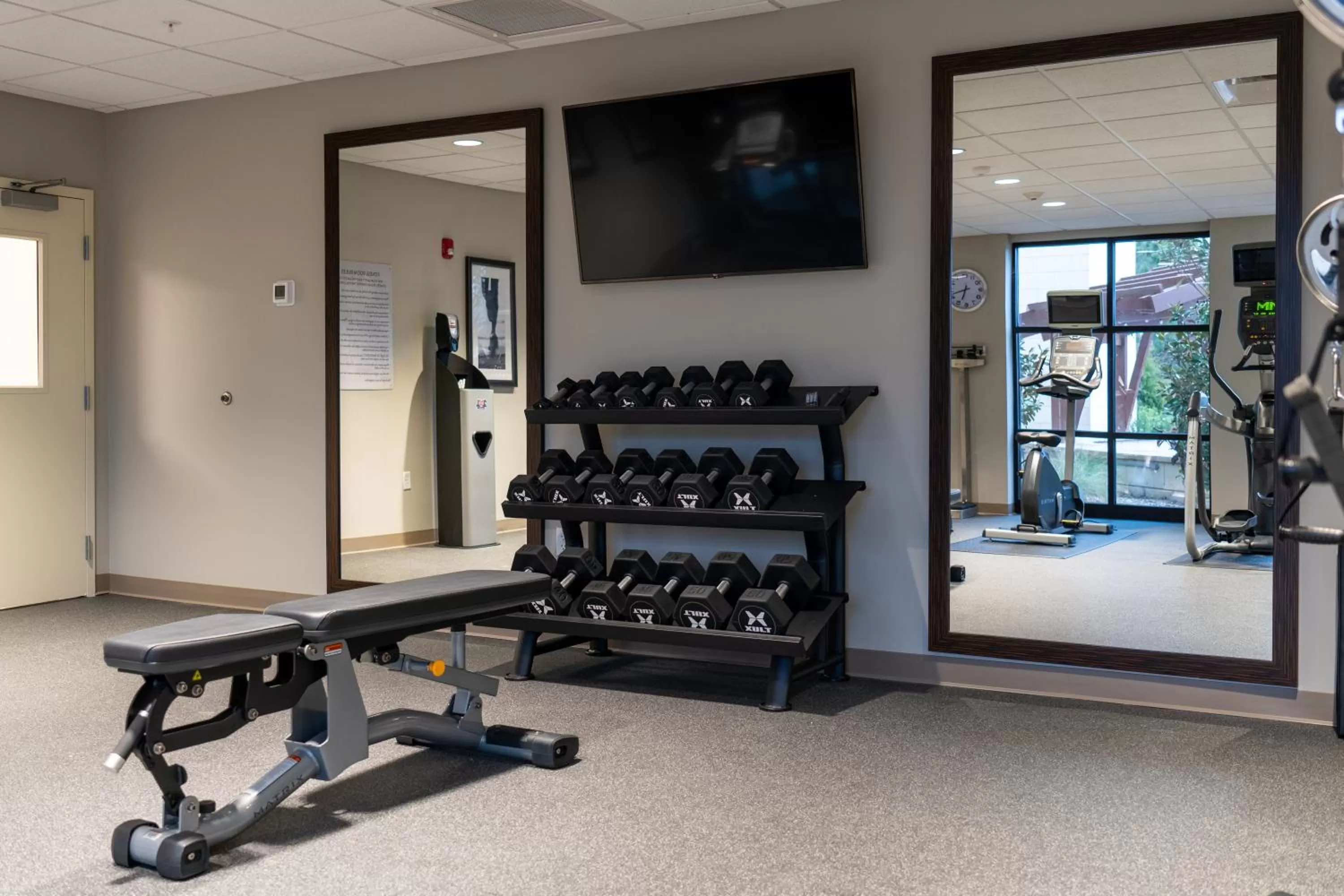 Fitness centre/facilities in Staybridge Suites - Summerville by IHG