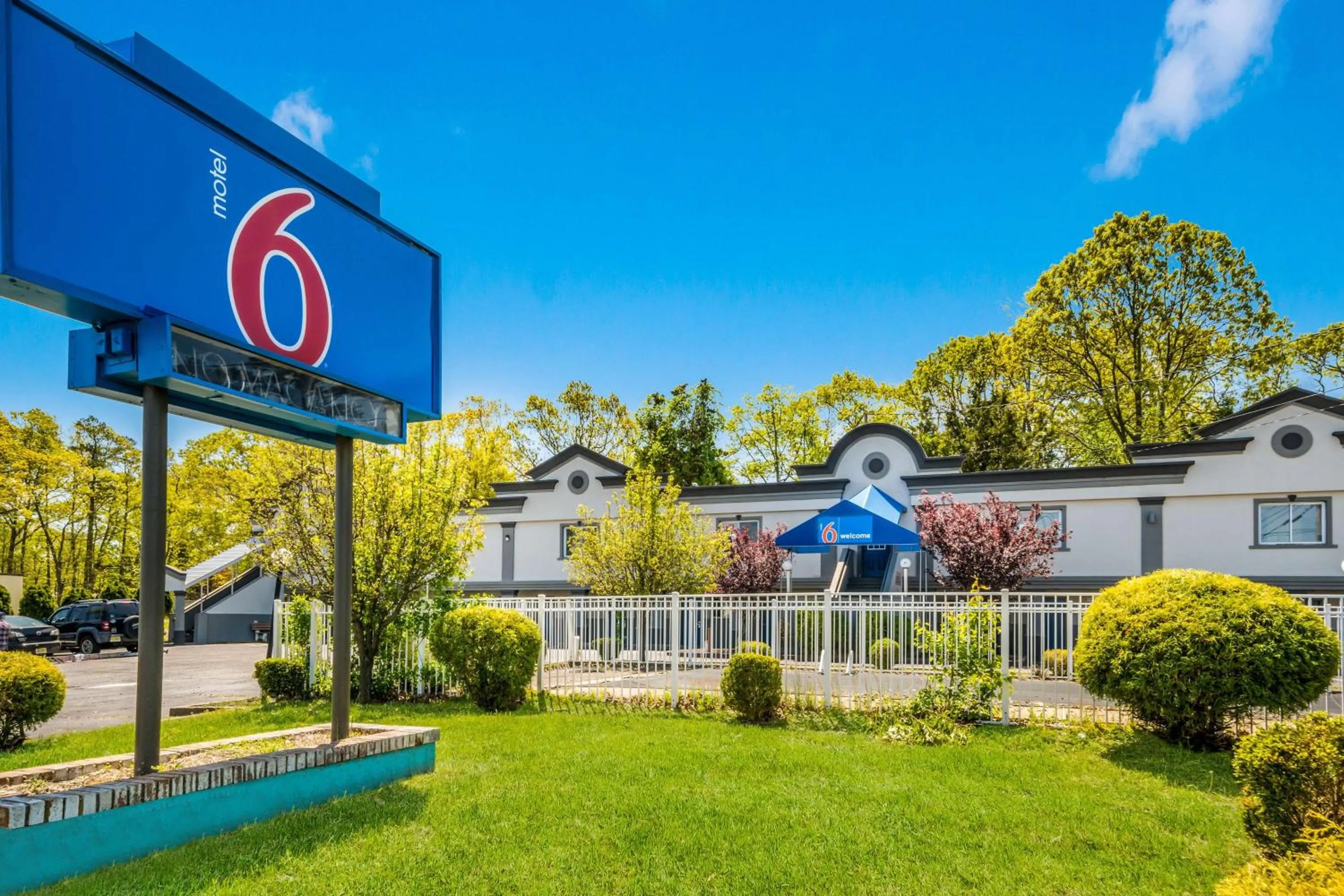 Property building in Motel 6-Toms River, NJ