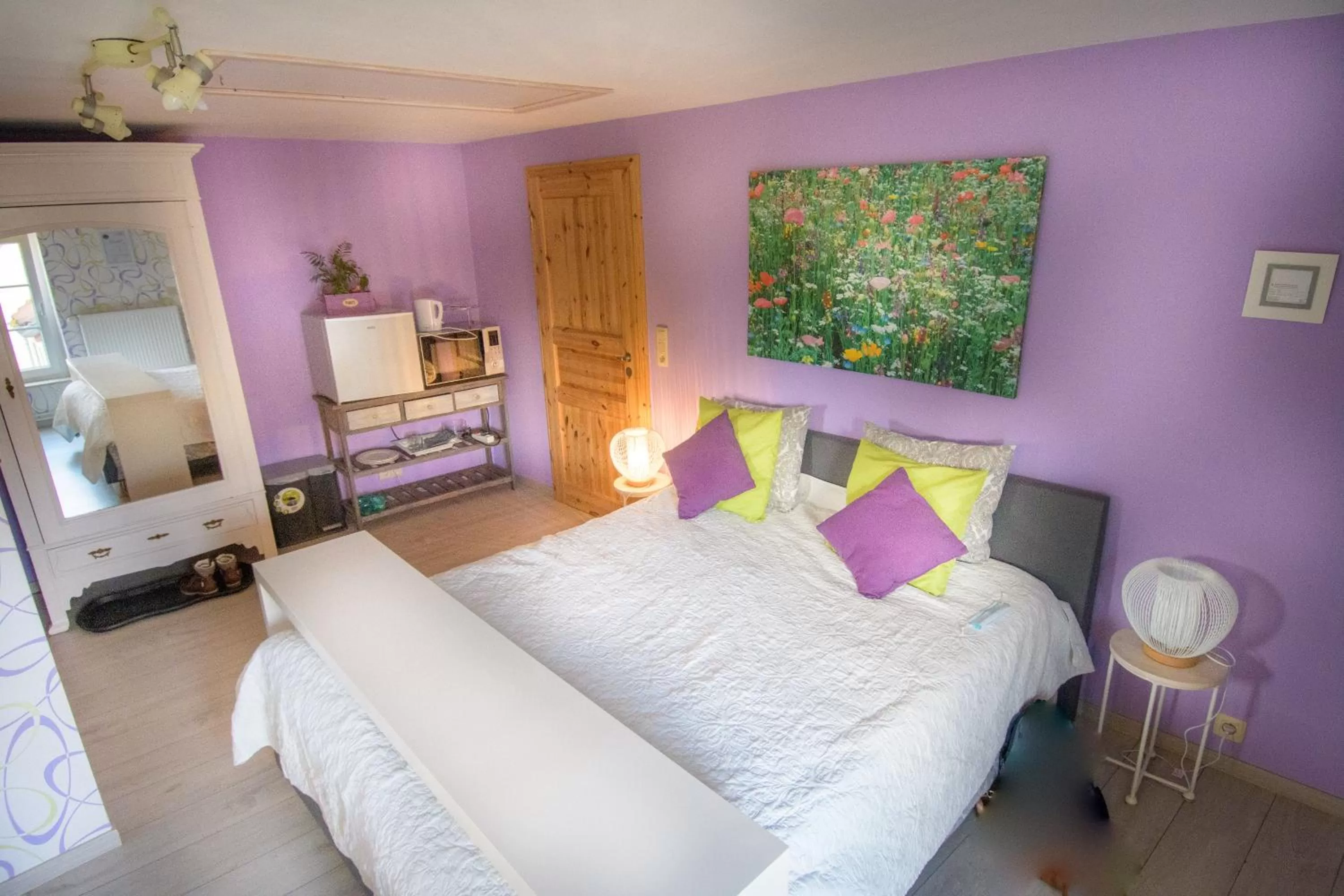 Photo of the whole room, Bed in B&B La maison de Régine