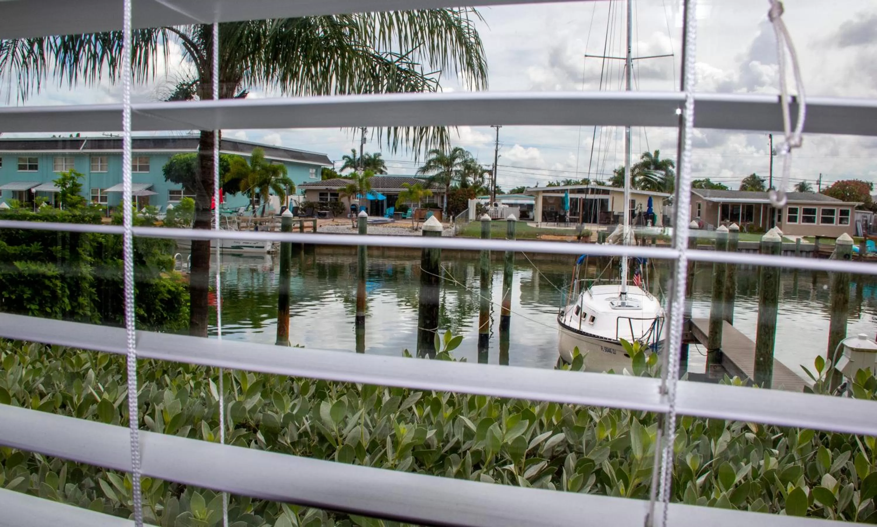 Lake view in Bayside Inn and Marina