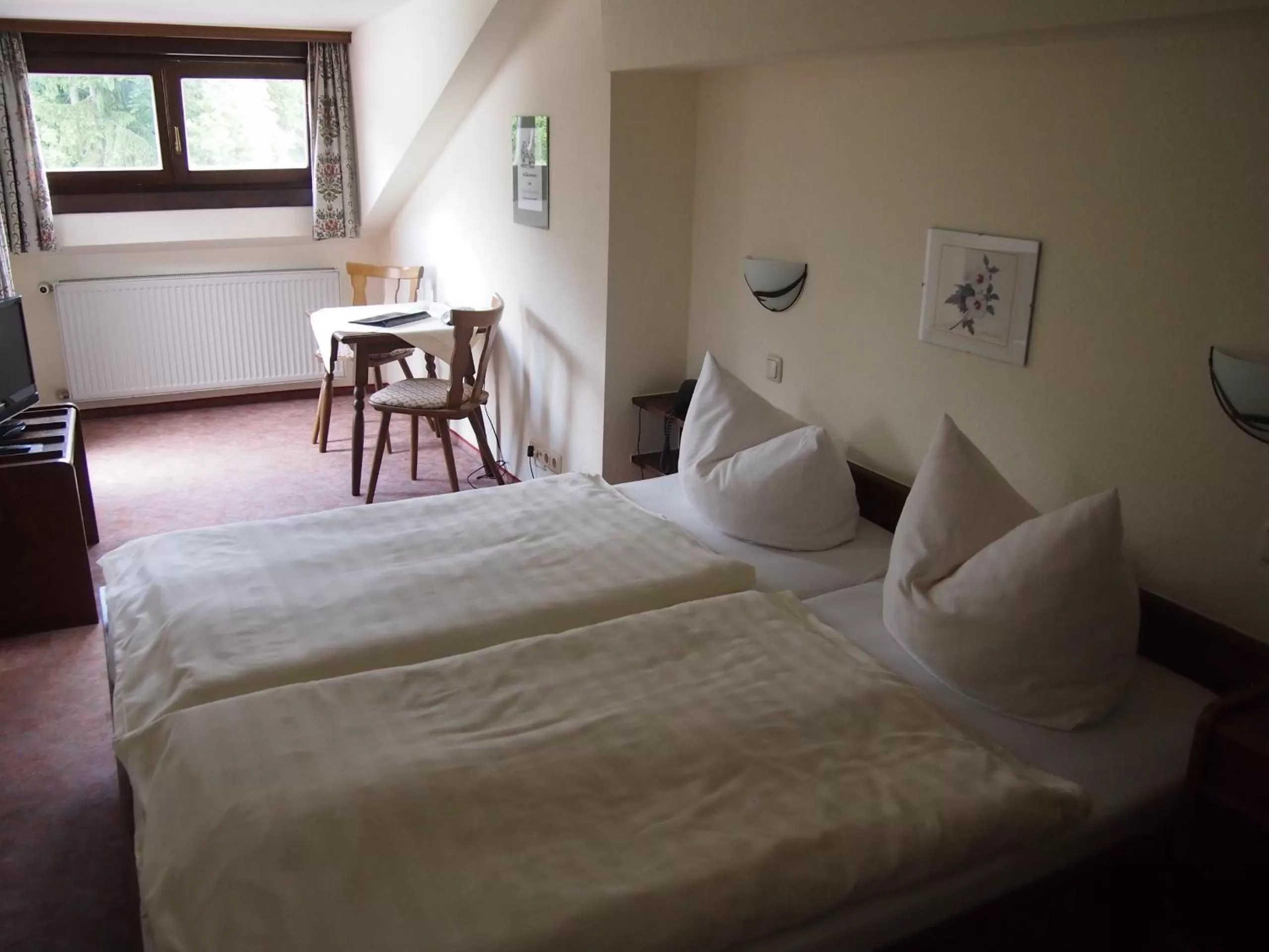 Photo of the whole room, Bed in Hotel Köppeleck