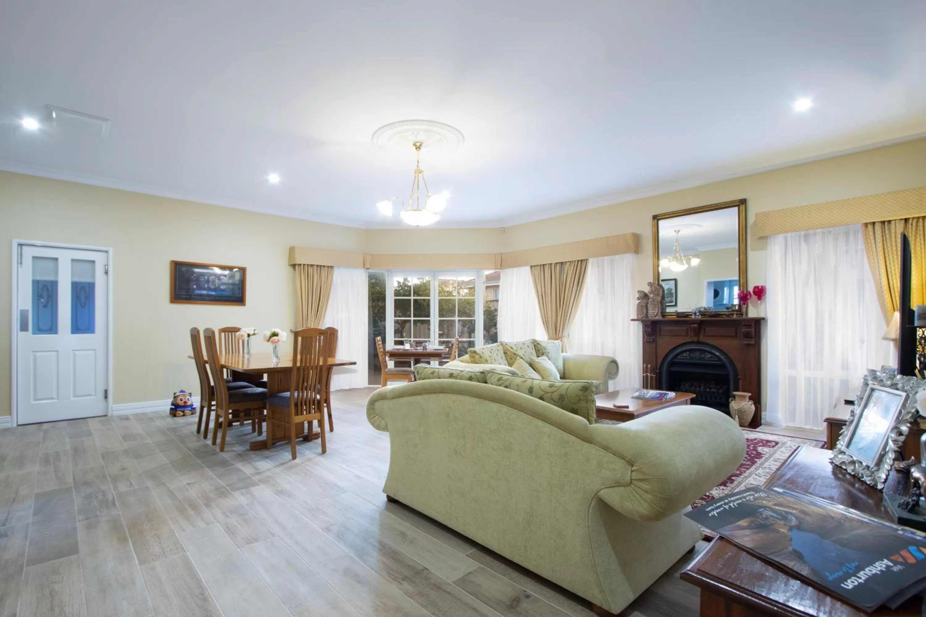 Breakfast in Durham Lodge Bed & Breakfast