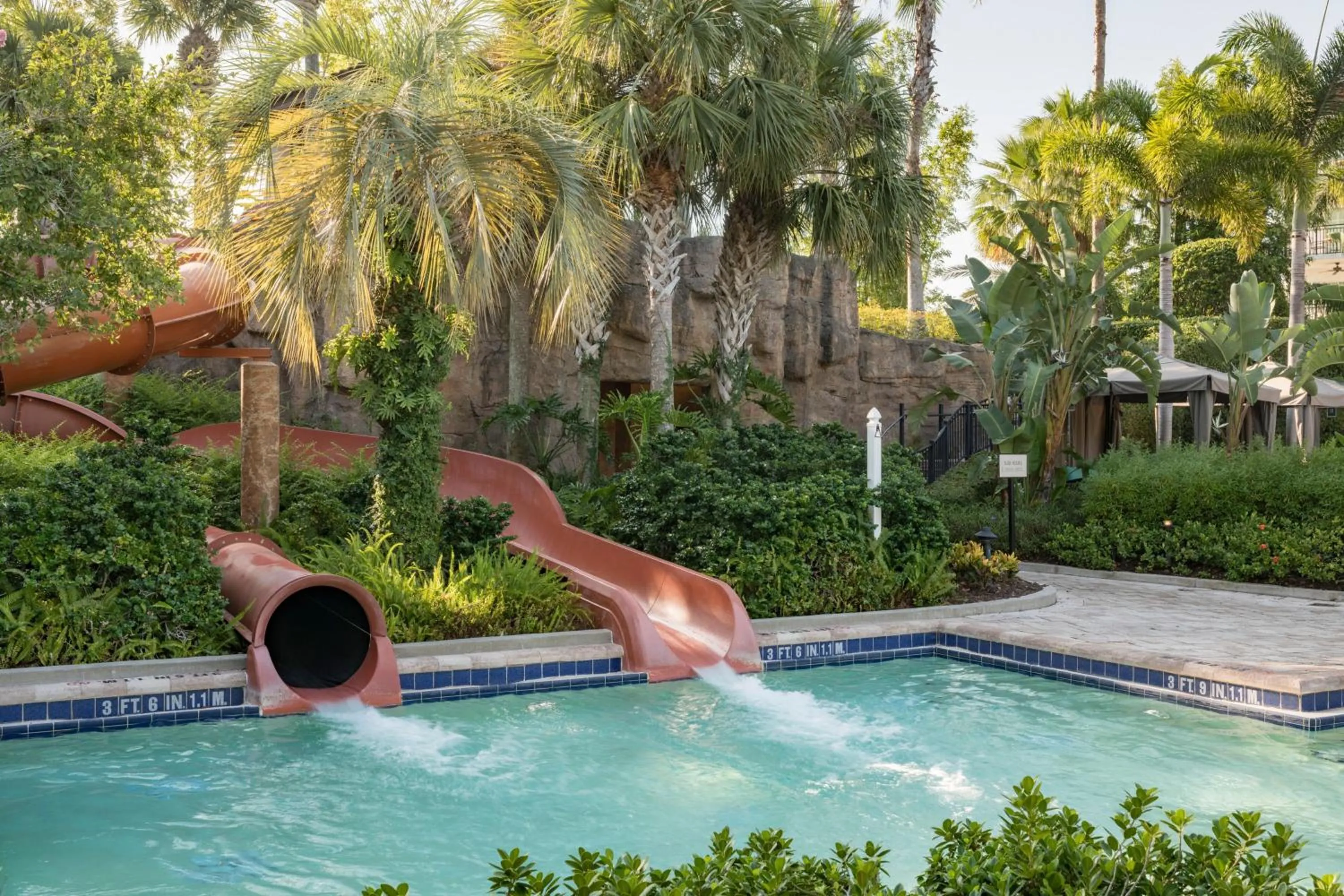 Swimming pool in Marriott's Lakeshore Reserve