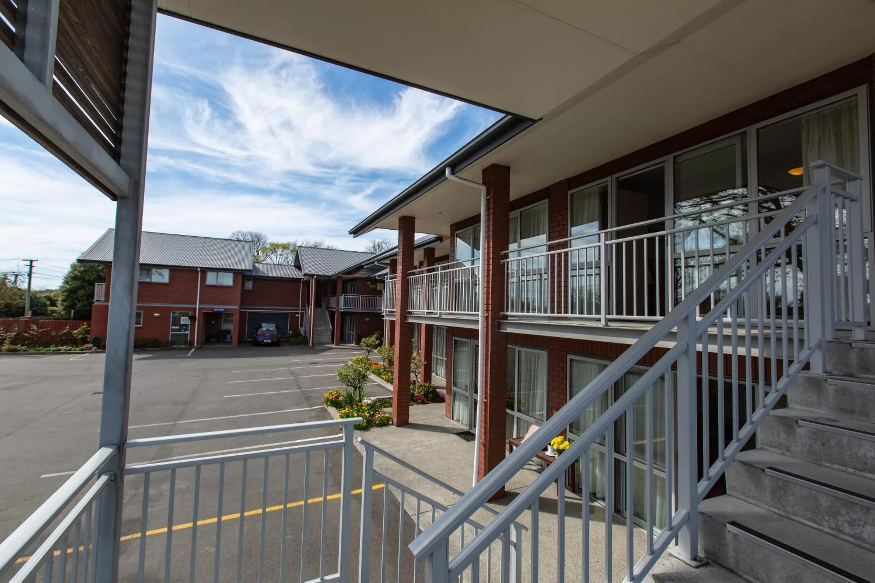 Balcony/Terrace in Cranford Oak Motel