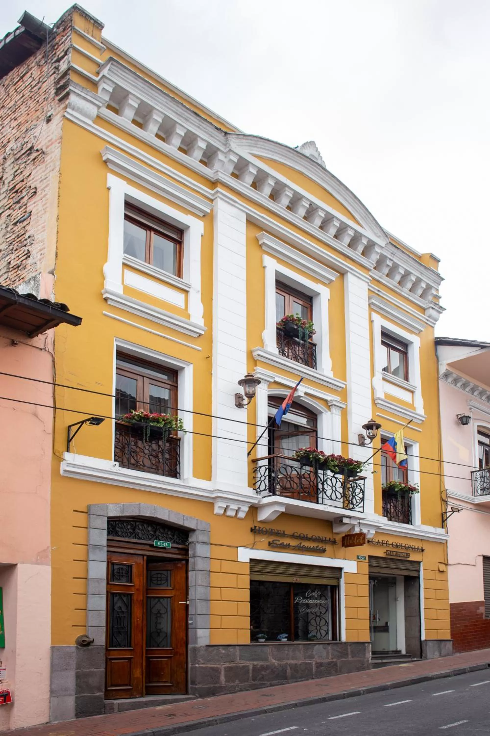 Property building in Hotel Colonial San Agustin