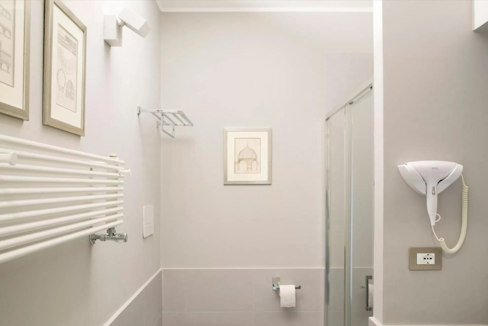 Shower in Principessa Mafalda