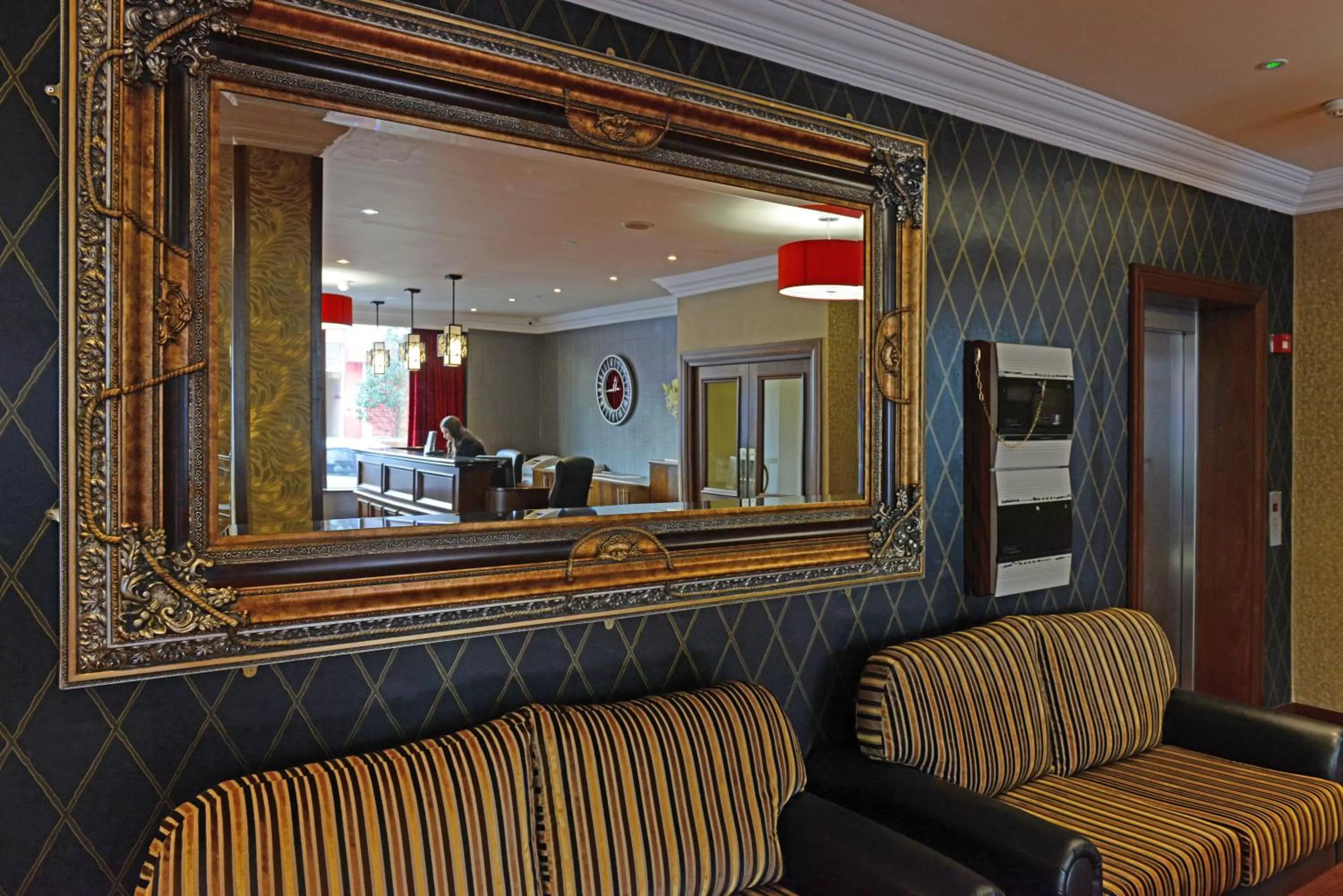 Lounge or bar in Dillon’s Hotel