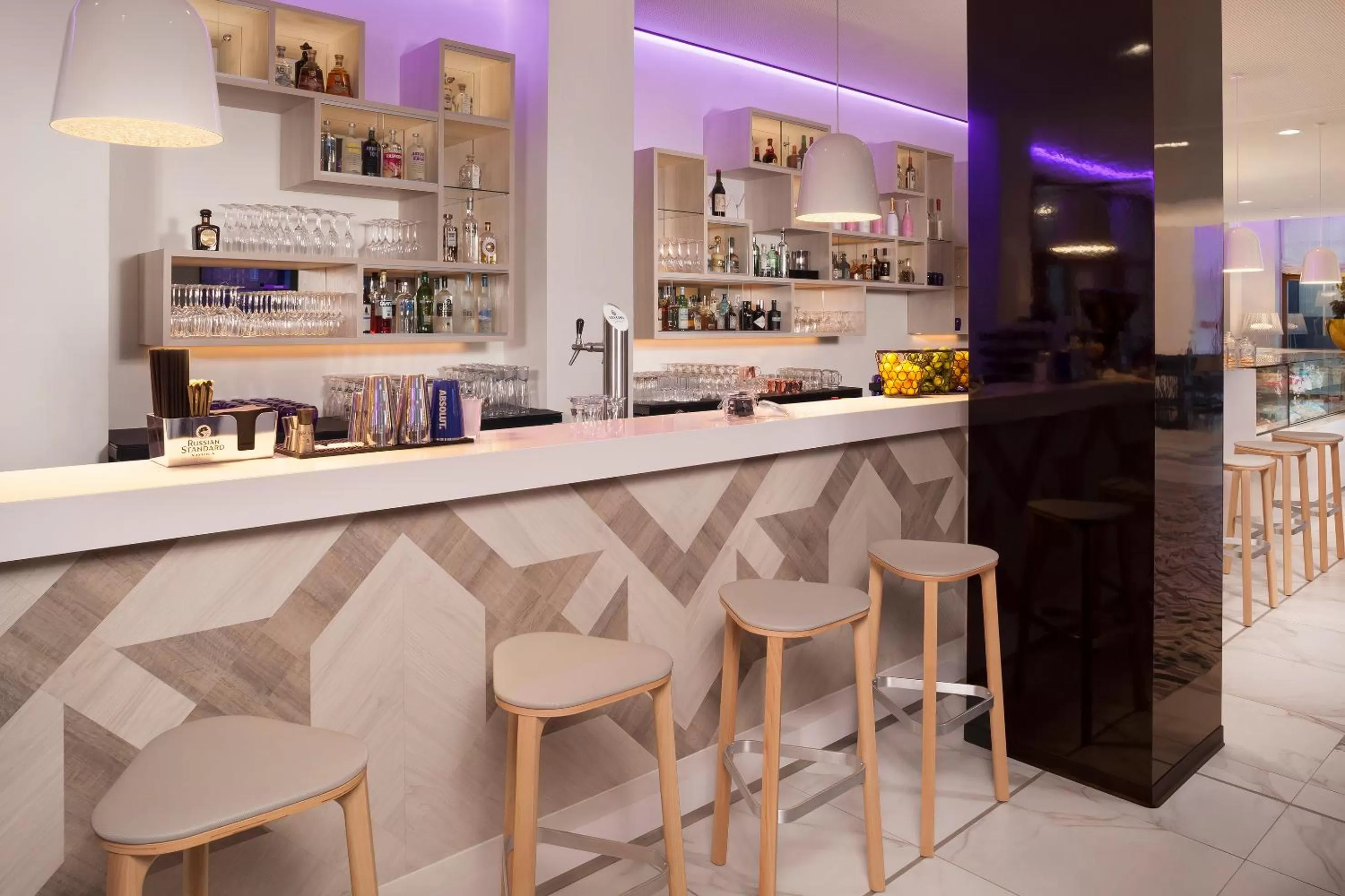 Lounge or bar in INNSiDE by Meliá Leipzig