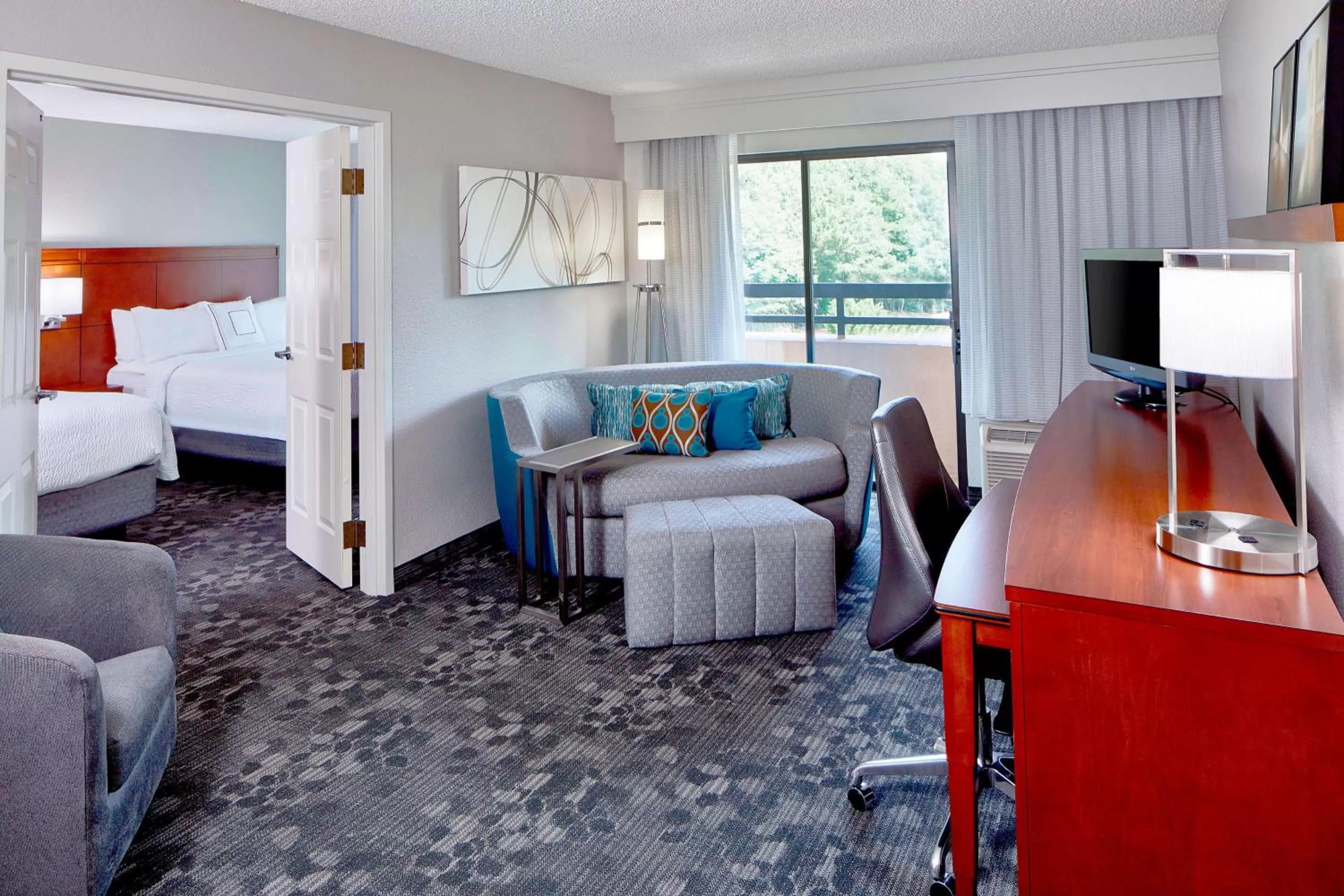 Photo of the whole room, Bed in Sonesta Select Raleigh Durham Airport Morrisville