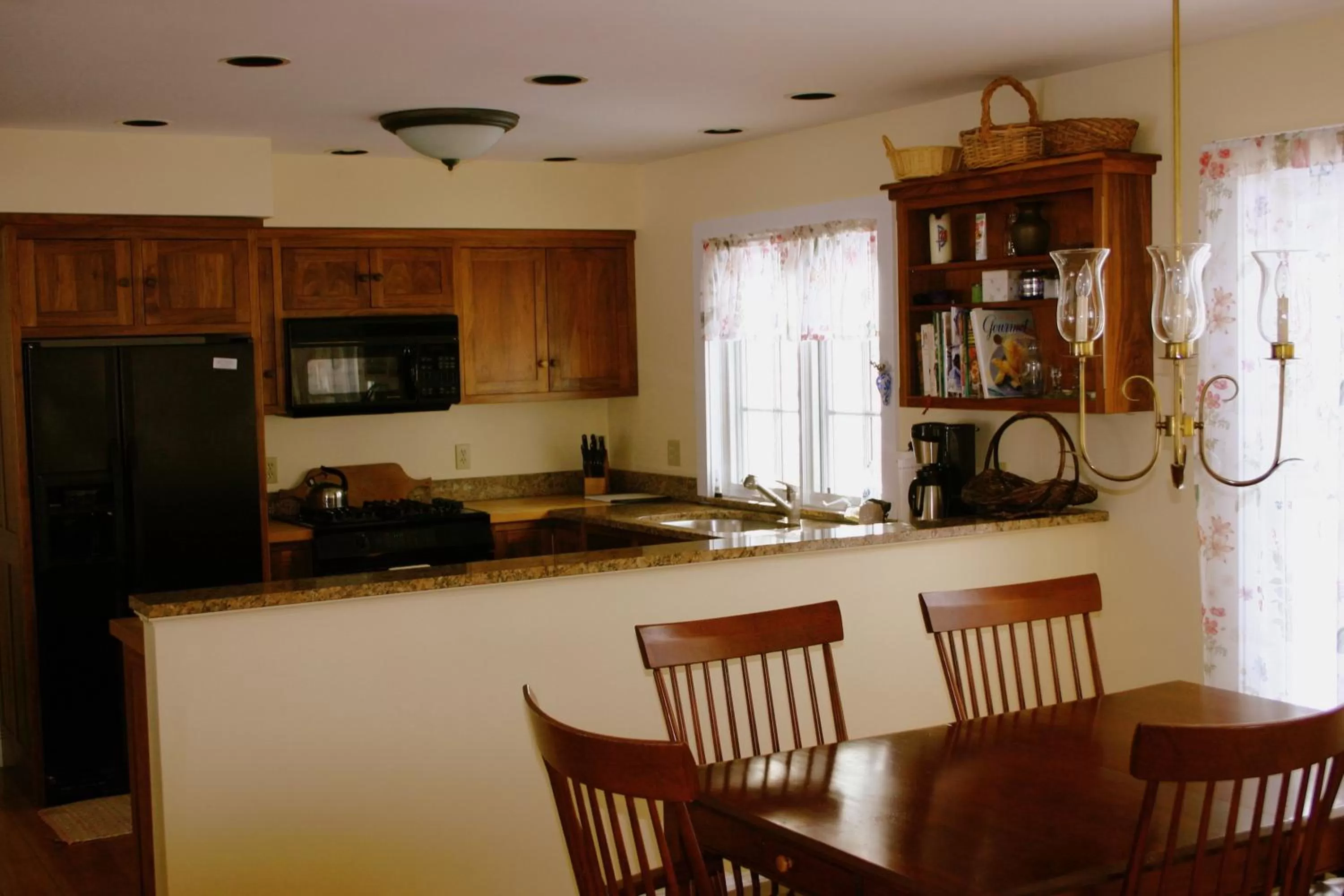Kitchen/Kitchenette in Maple Hill Farm Bed & Breakfast
