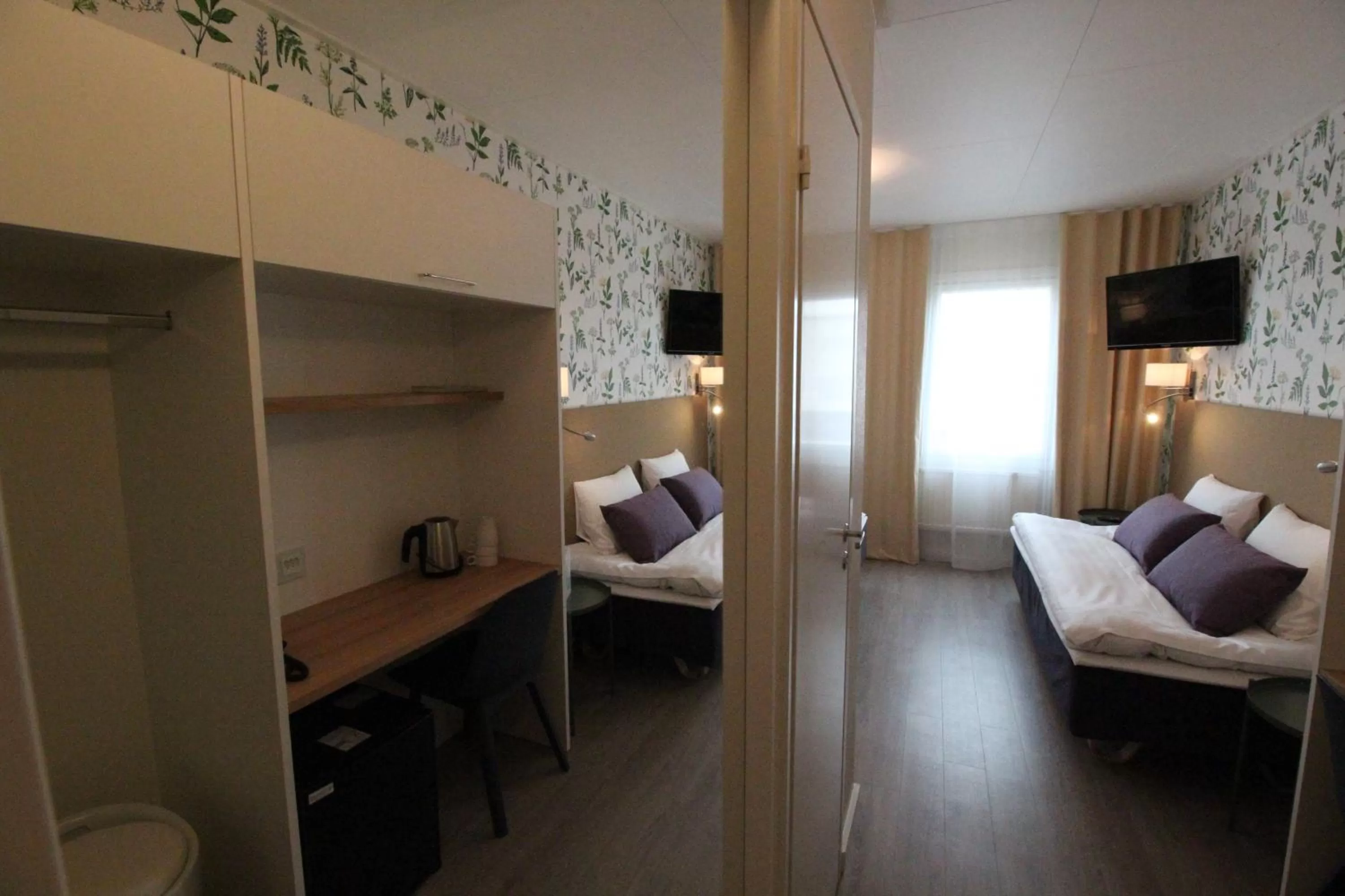 Decorative detail, Bed in Hotel Aakenus