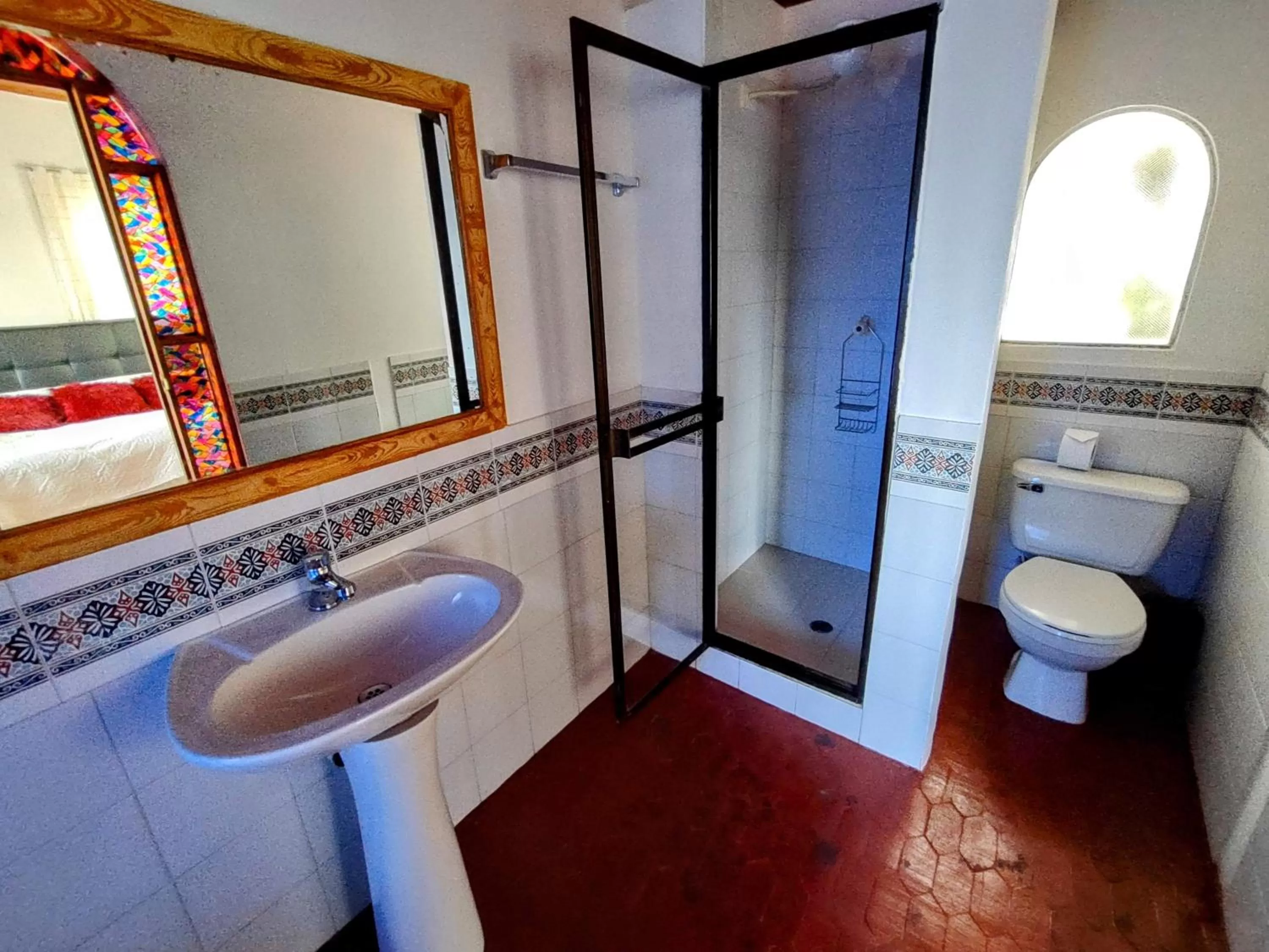 Shower in Refugio Génesis habitaciones Lago de Tota