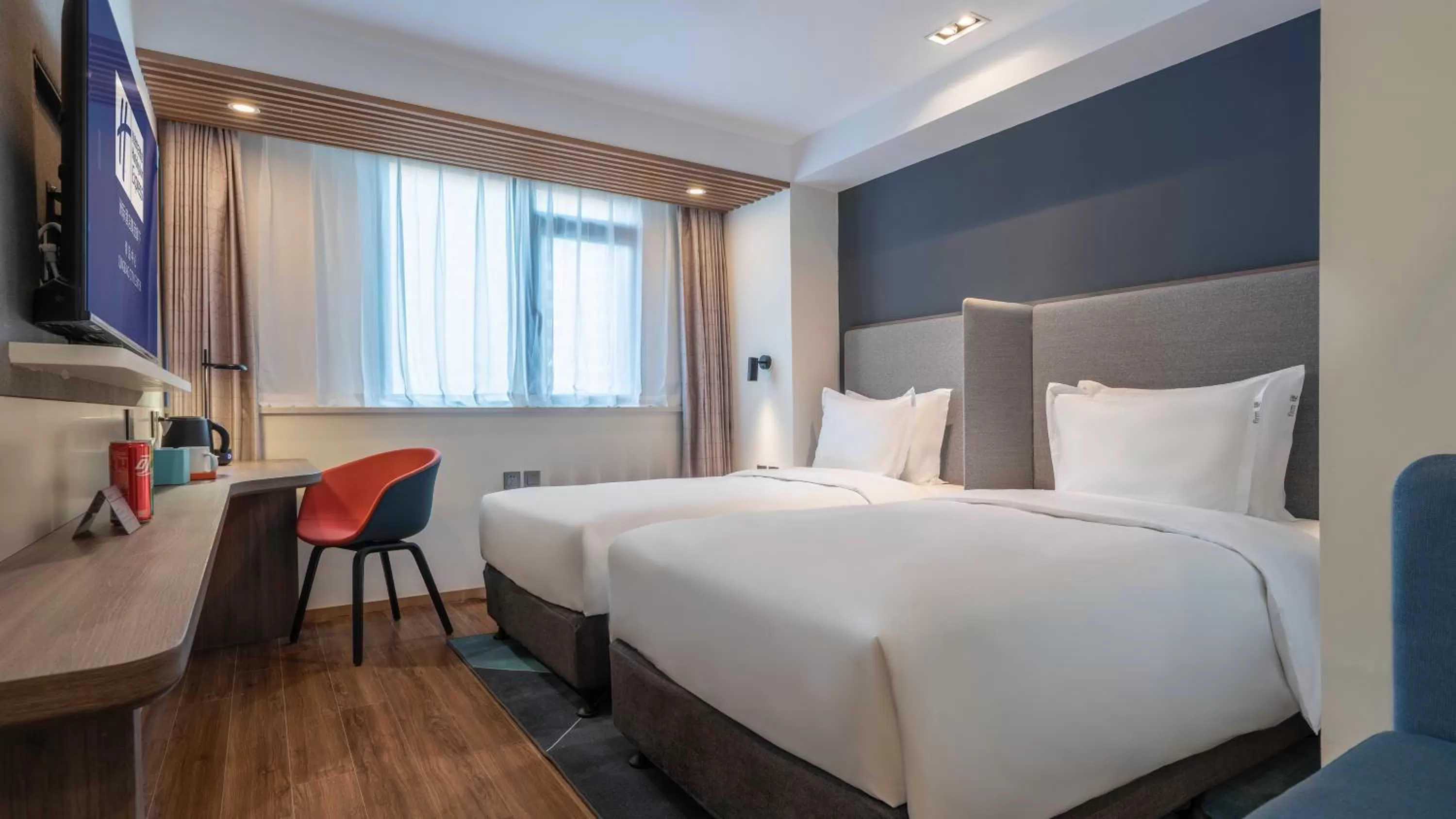 Bedroom, Bed in Holiday Inn Express Qingdao City Center by IHG