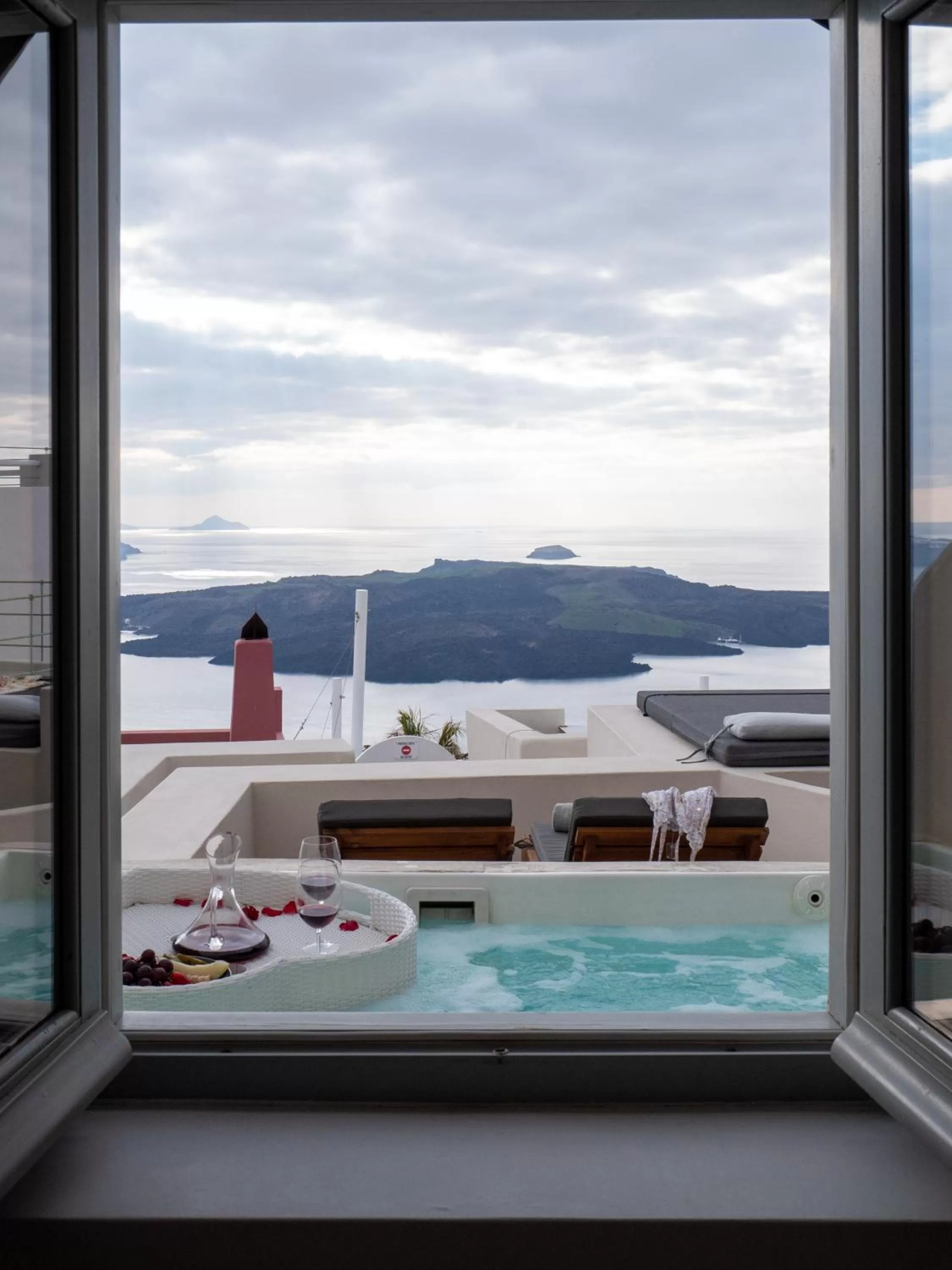 Caldera Cliff Illusion