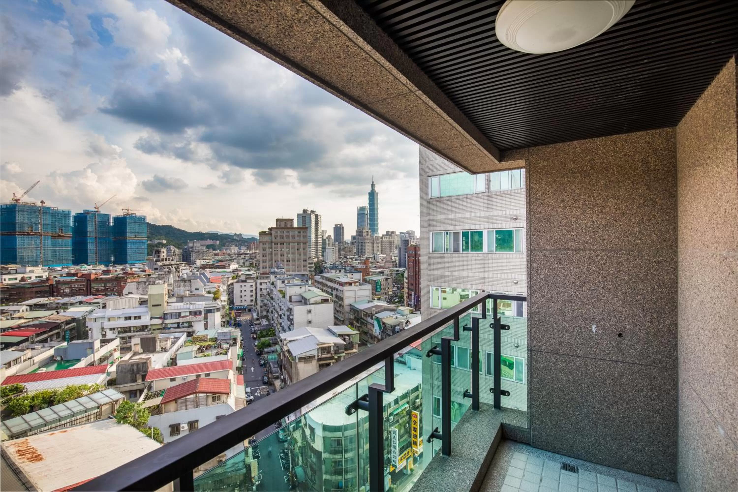 Landmark view in Green World SongShan