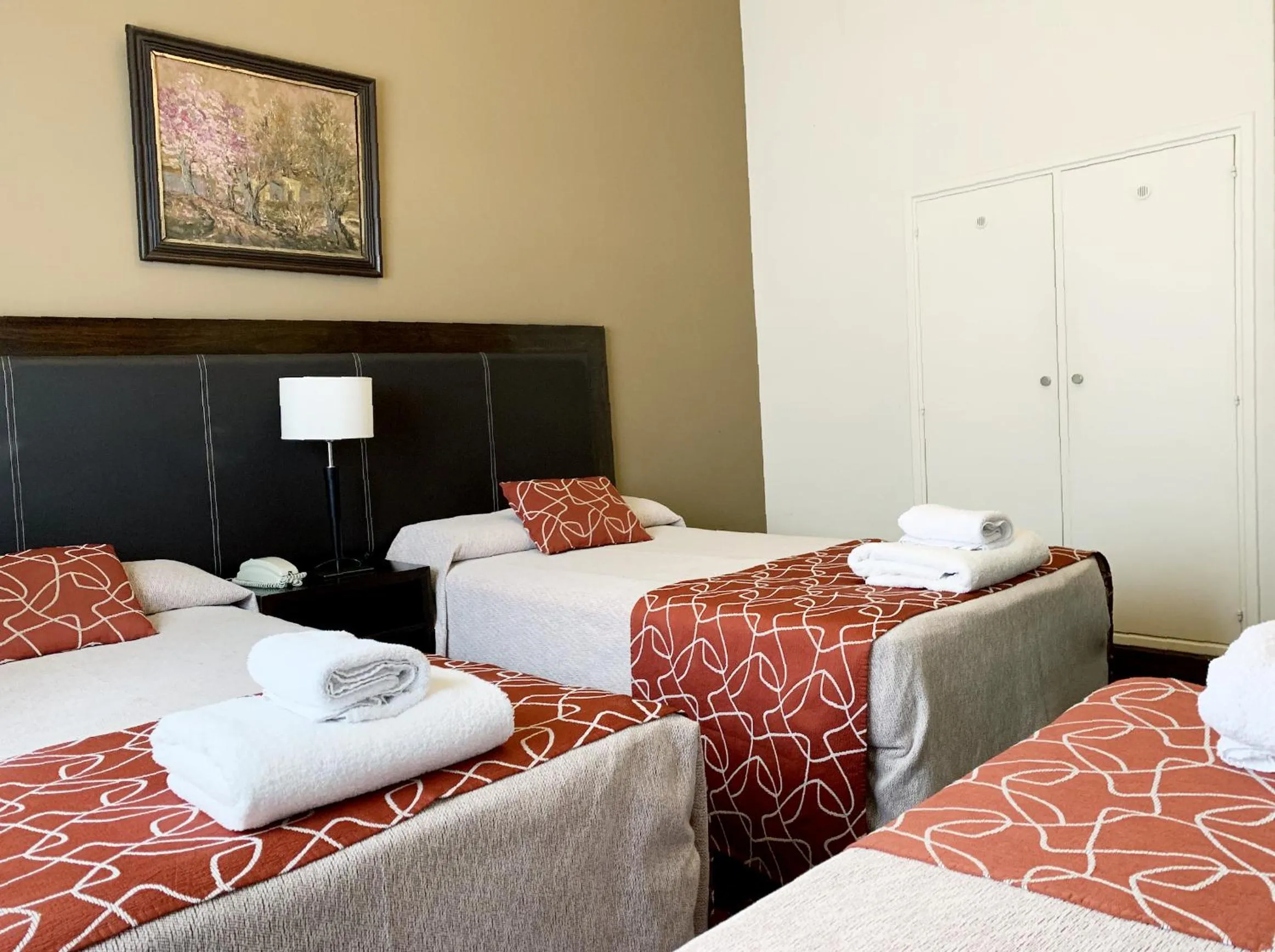 Photo of the whole room, Bed in Hotel Premier