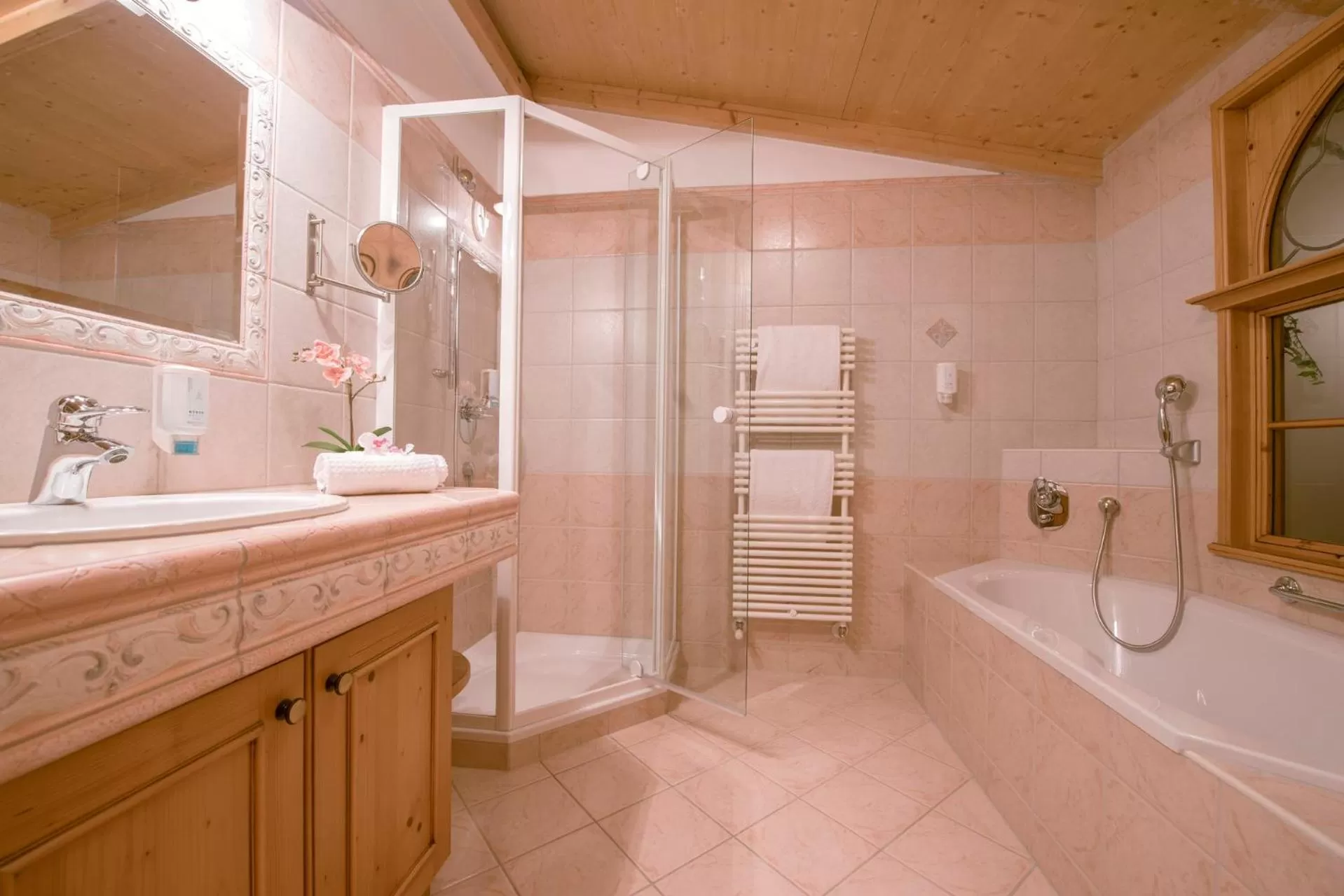 Shower in Hotel Vitalquelle Montafon