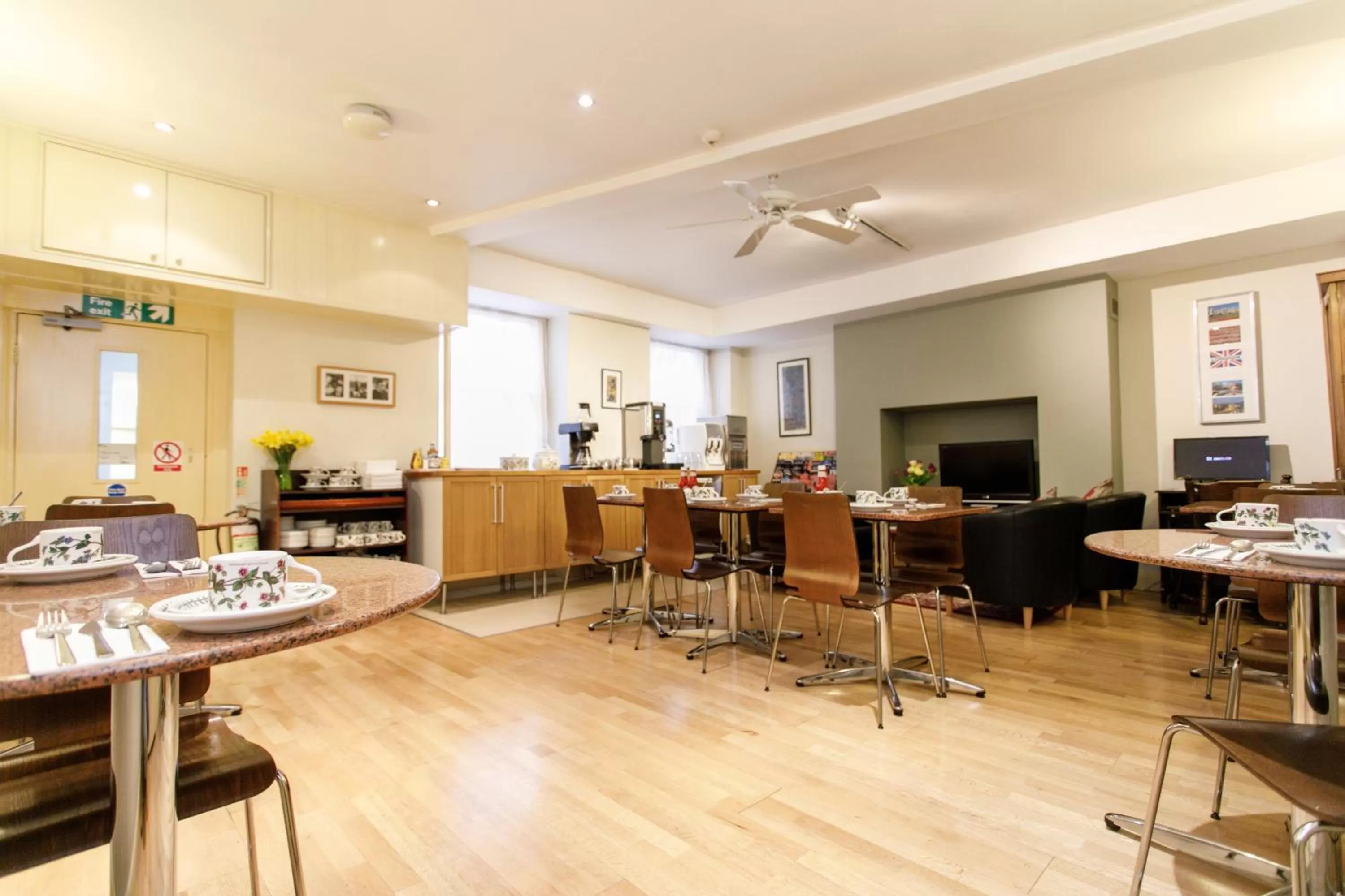 Communal lounge/ TV room in Jesmond Hotel