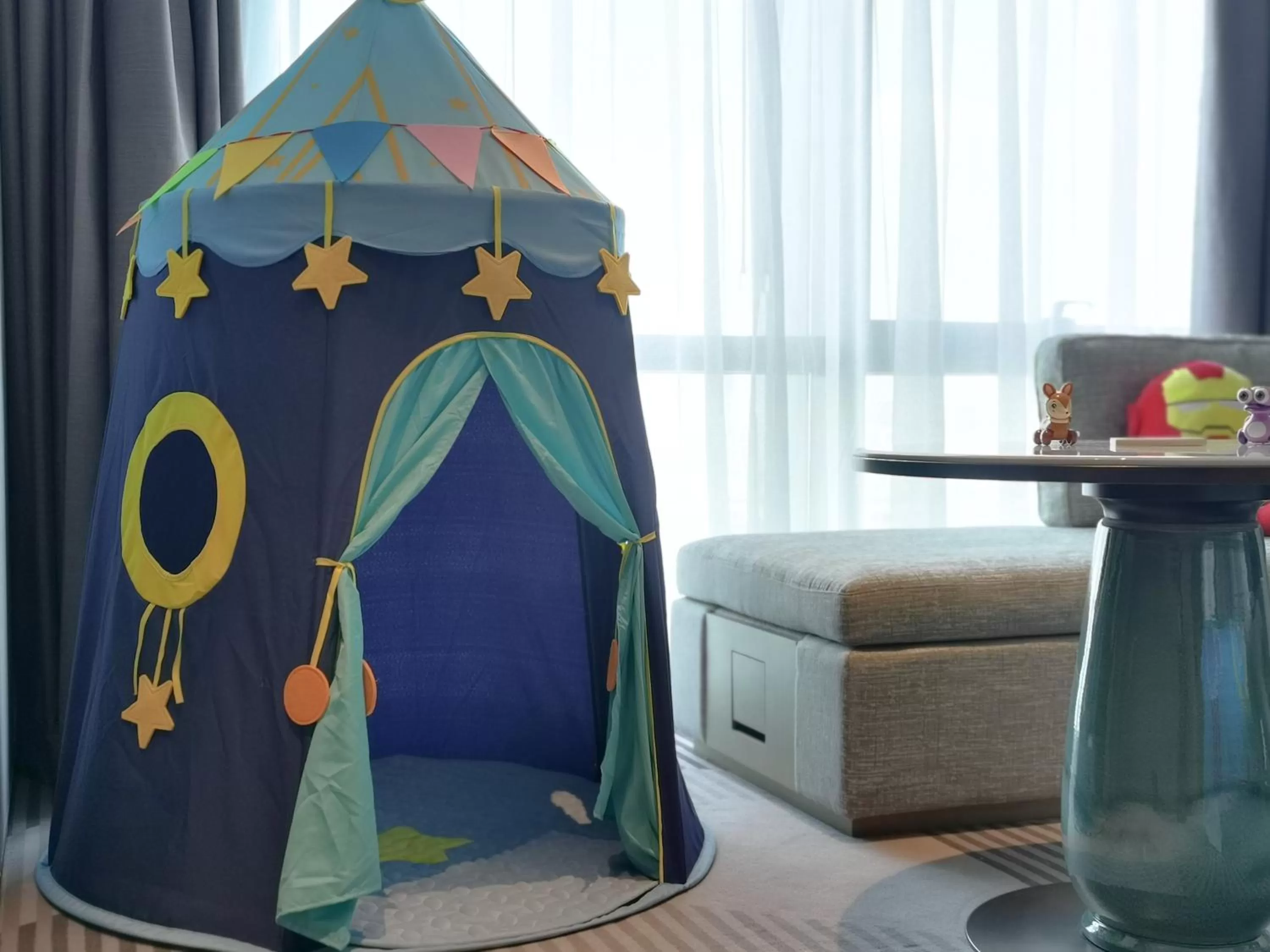 Photo of the whole room, Bed in Crowne Plaza Foshan Nanhai-an IHG Hotel