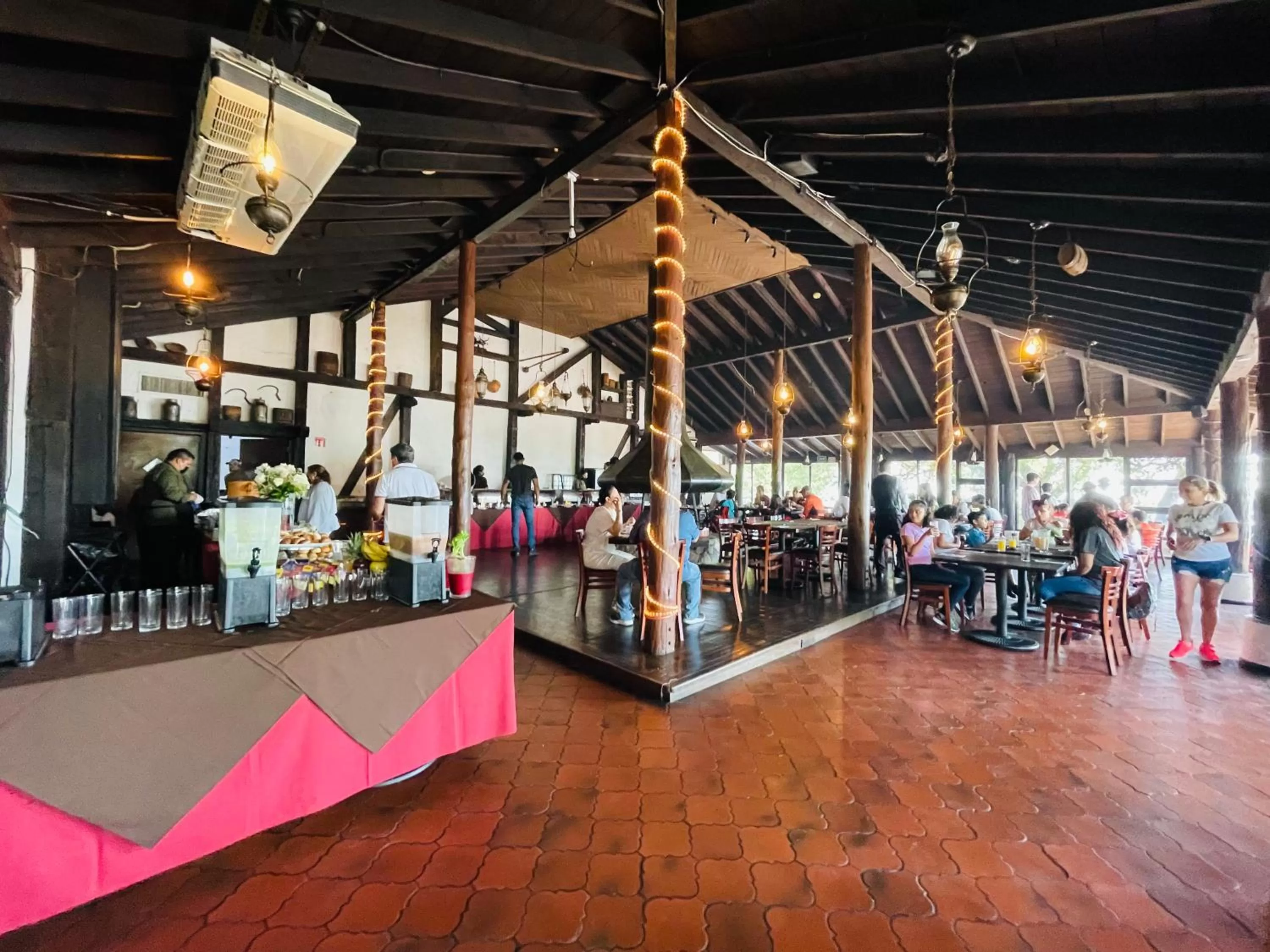 Restaurant/places to eat in Hotel Chipinque