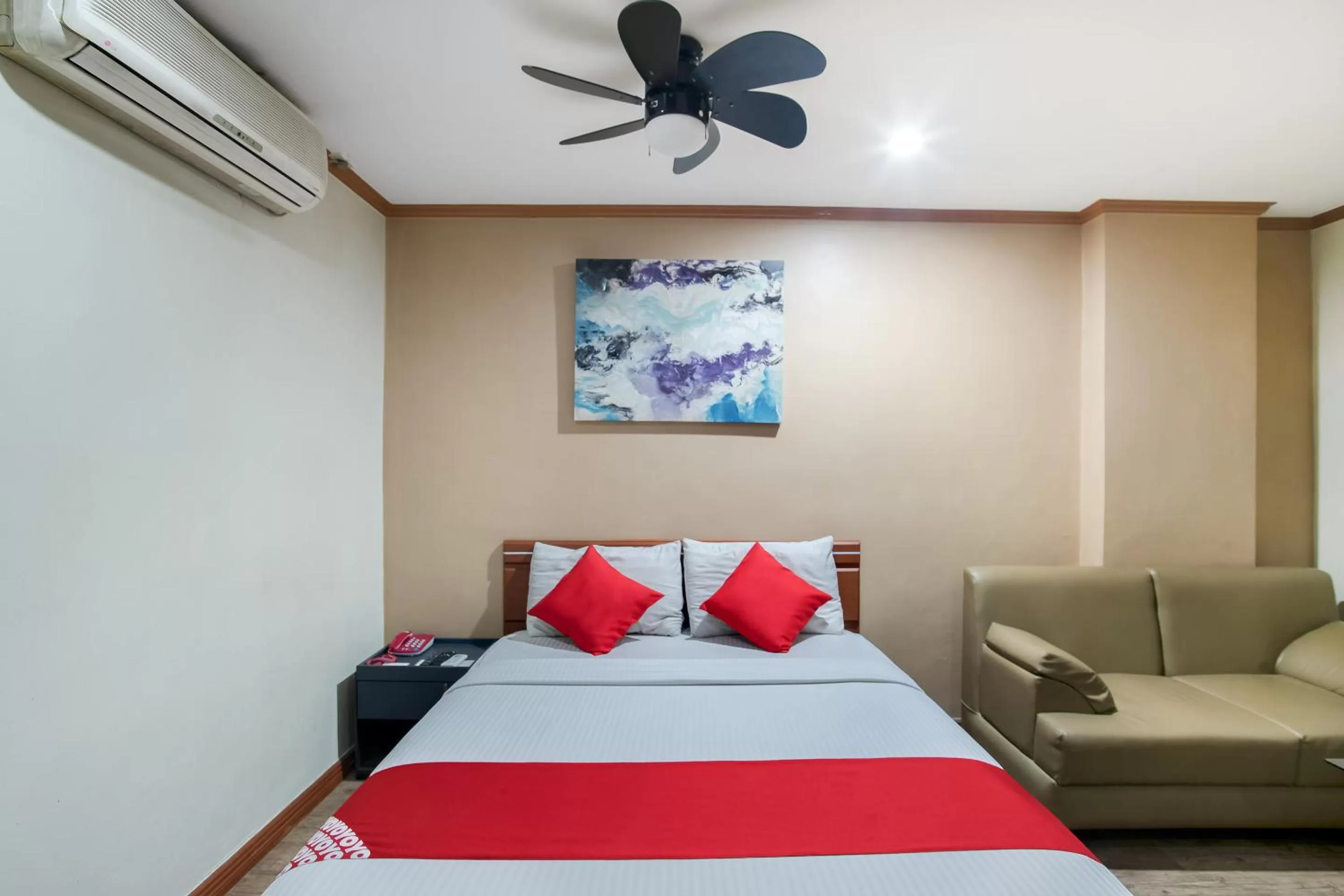 Bed in DG Grami Hotel